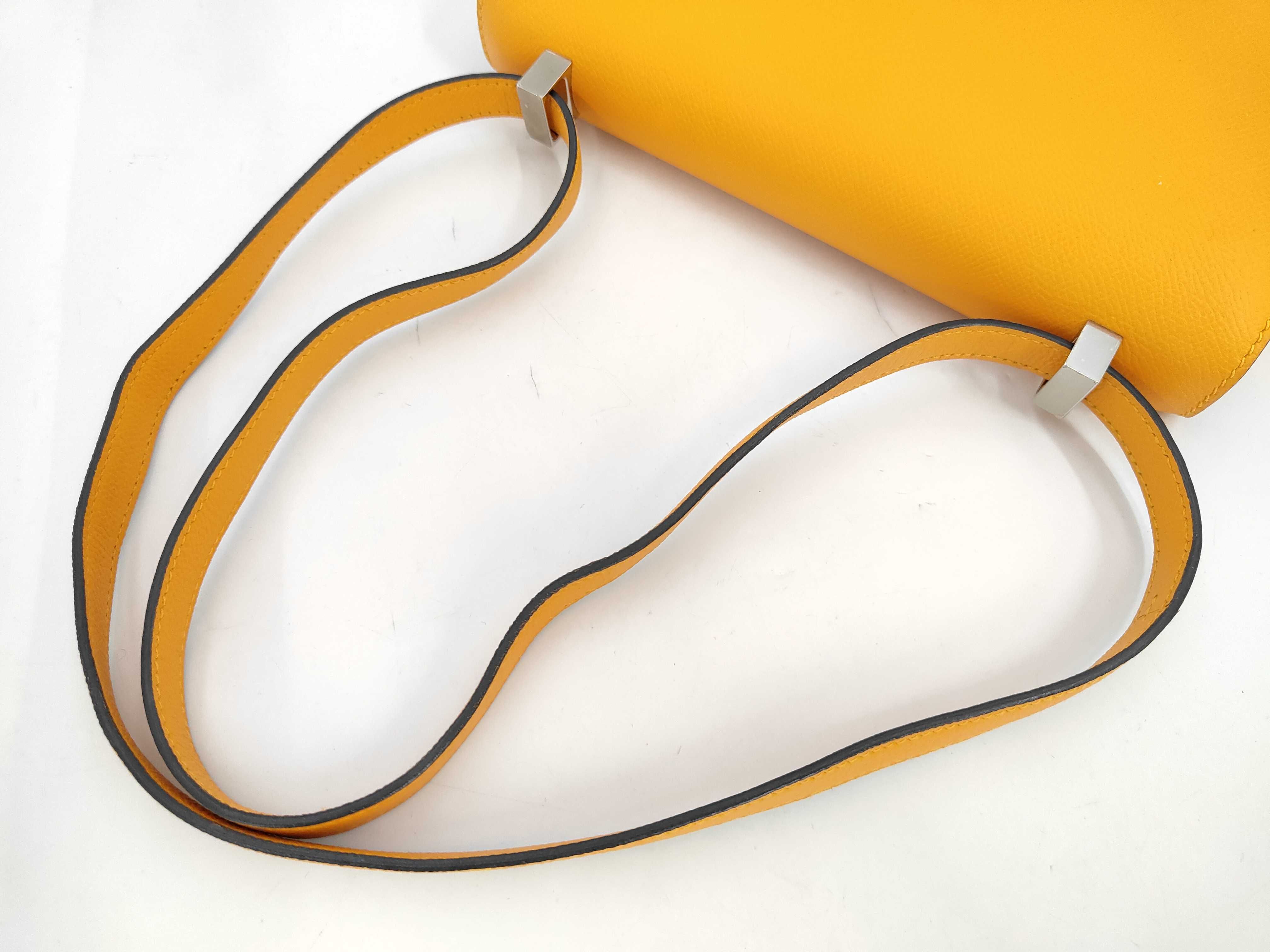 Veroux 23 Jaune Ambre Epsom Silver Shoulder Bag (A stamp) — view 5