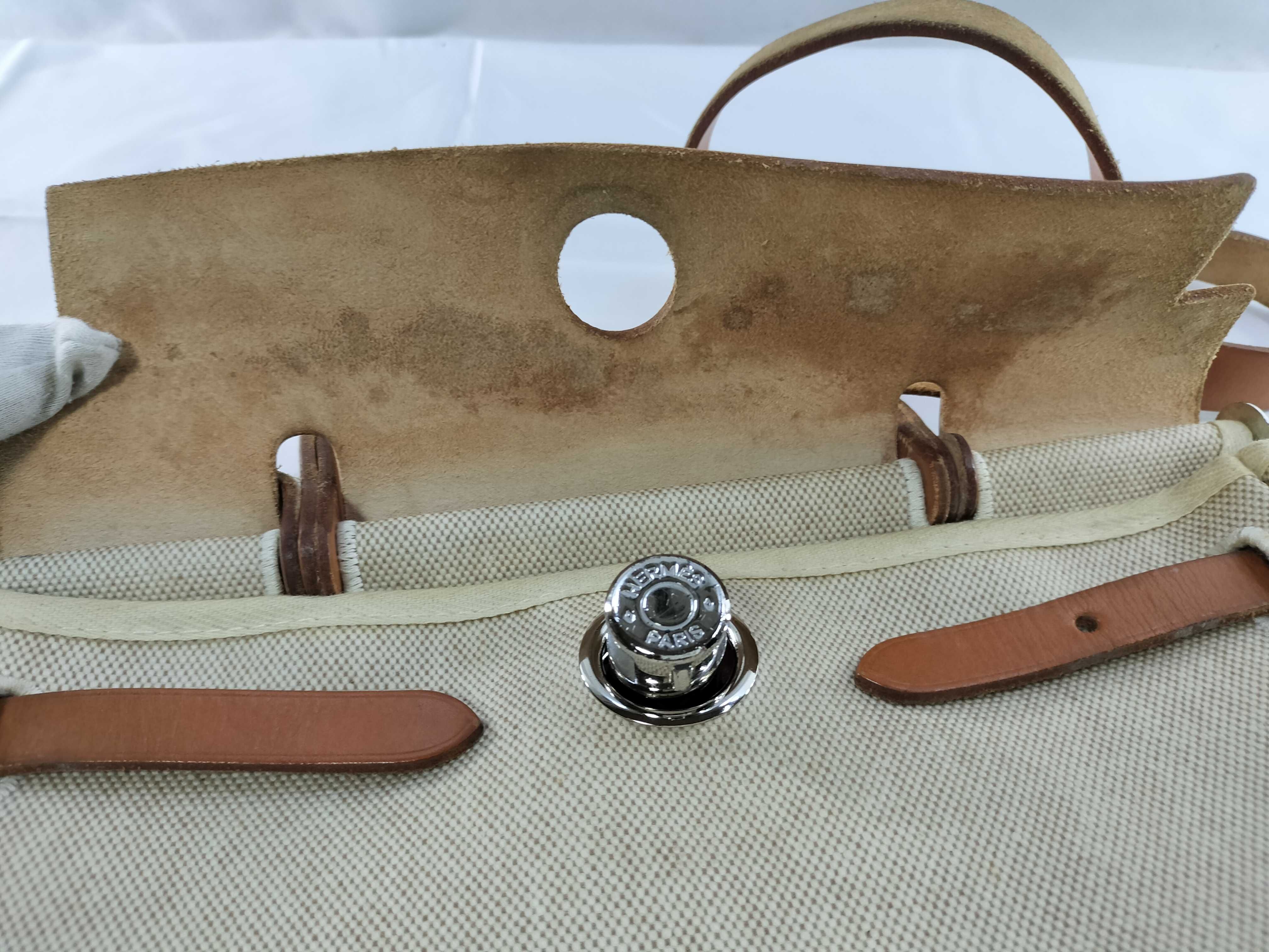 Herbag PM D stamp Toile H Clochette/Cadena Handbag — view 9