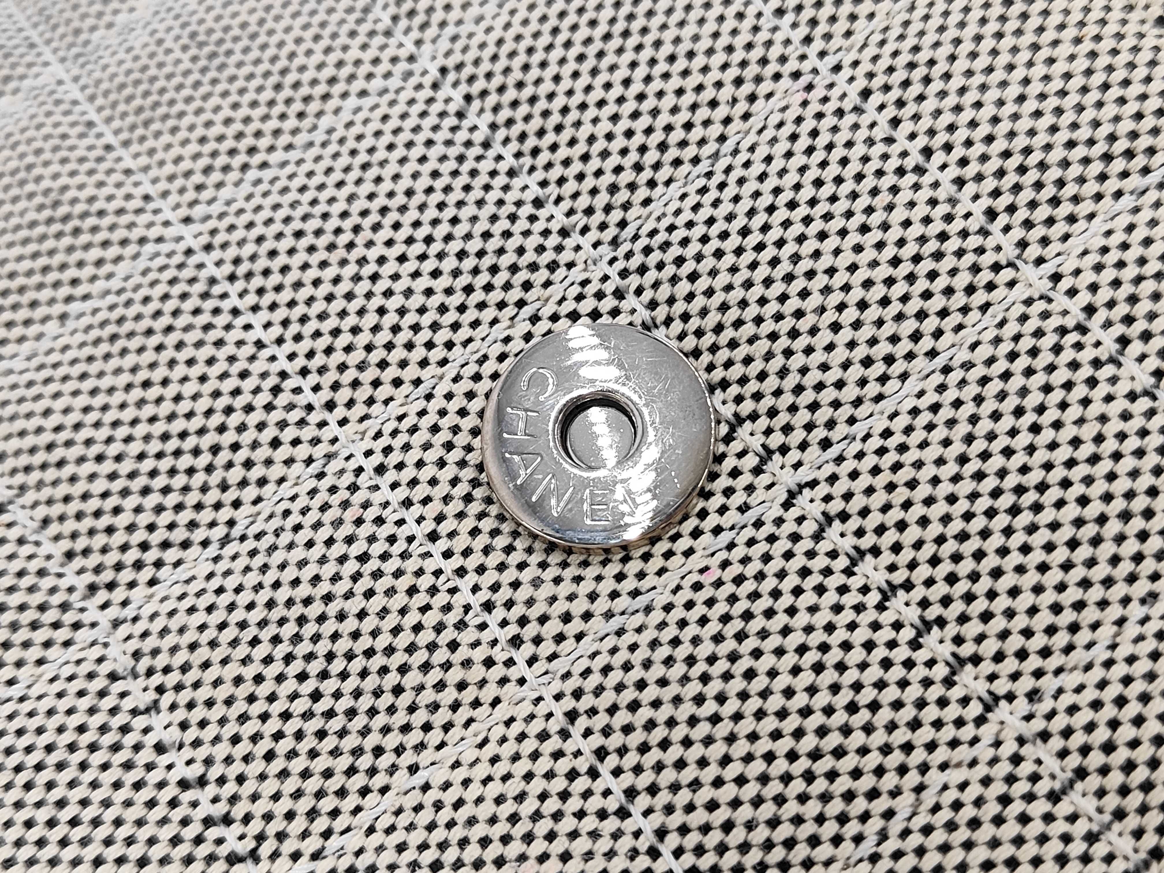 Camellia No. 5 Chain Shoulder Handbag — view 12