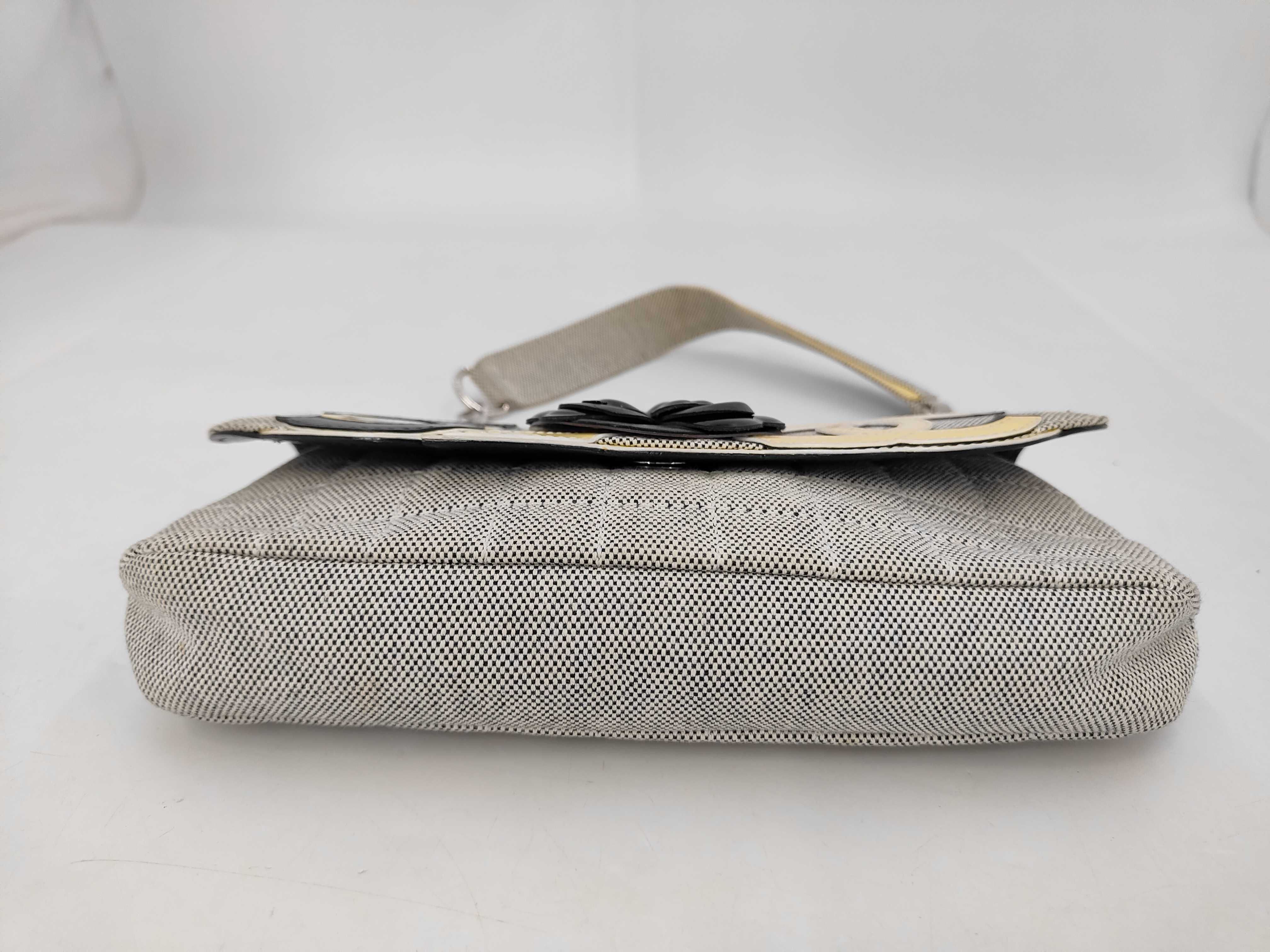 Camellia No. 5 Chain Shoulder Handbag — view 3