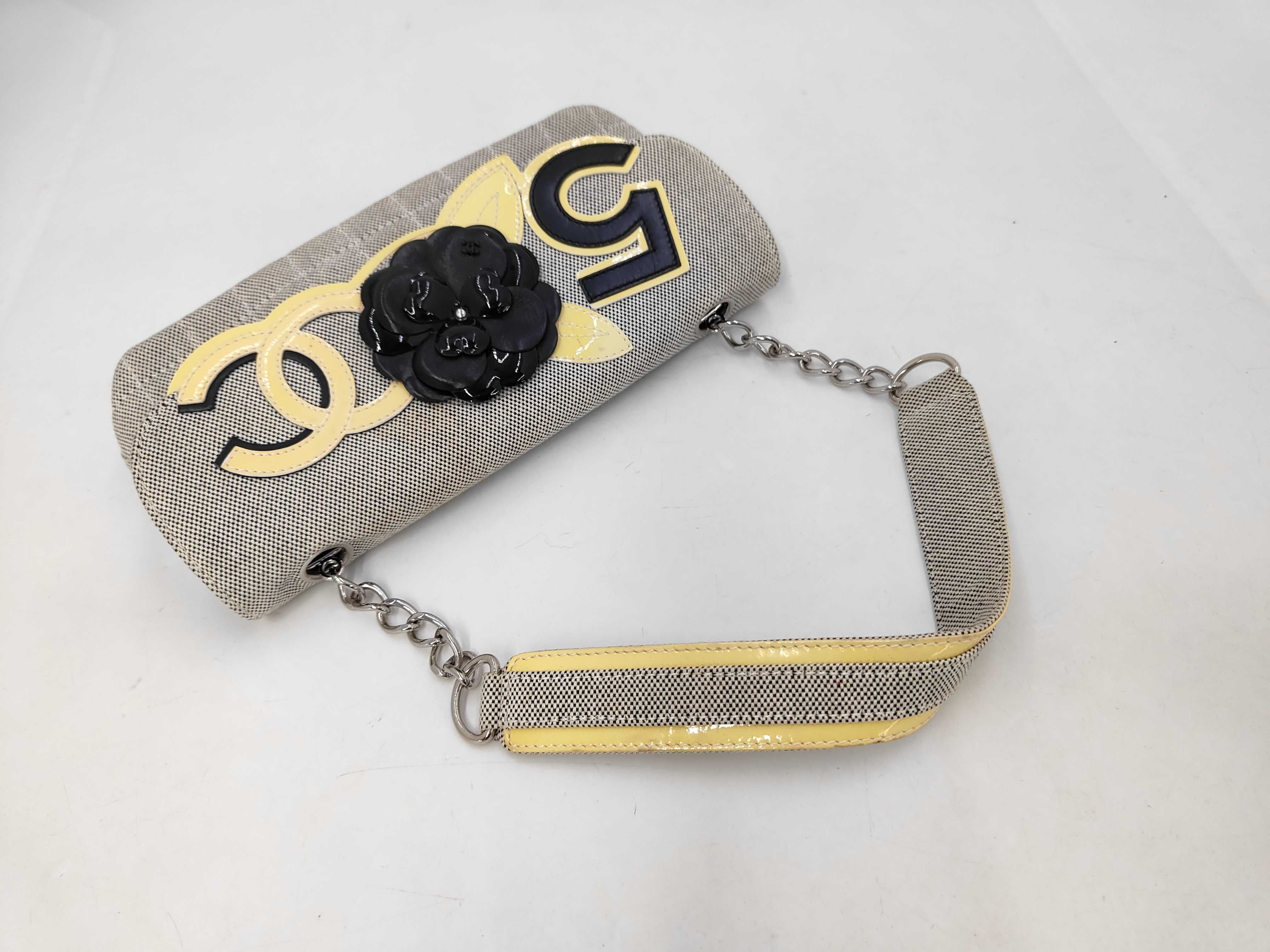 Camellia No. 5 Chain Shoulder Handbag — view 5