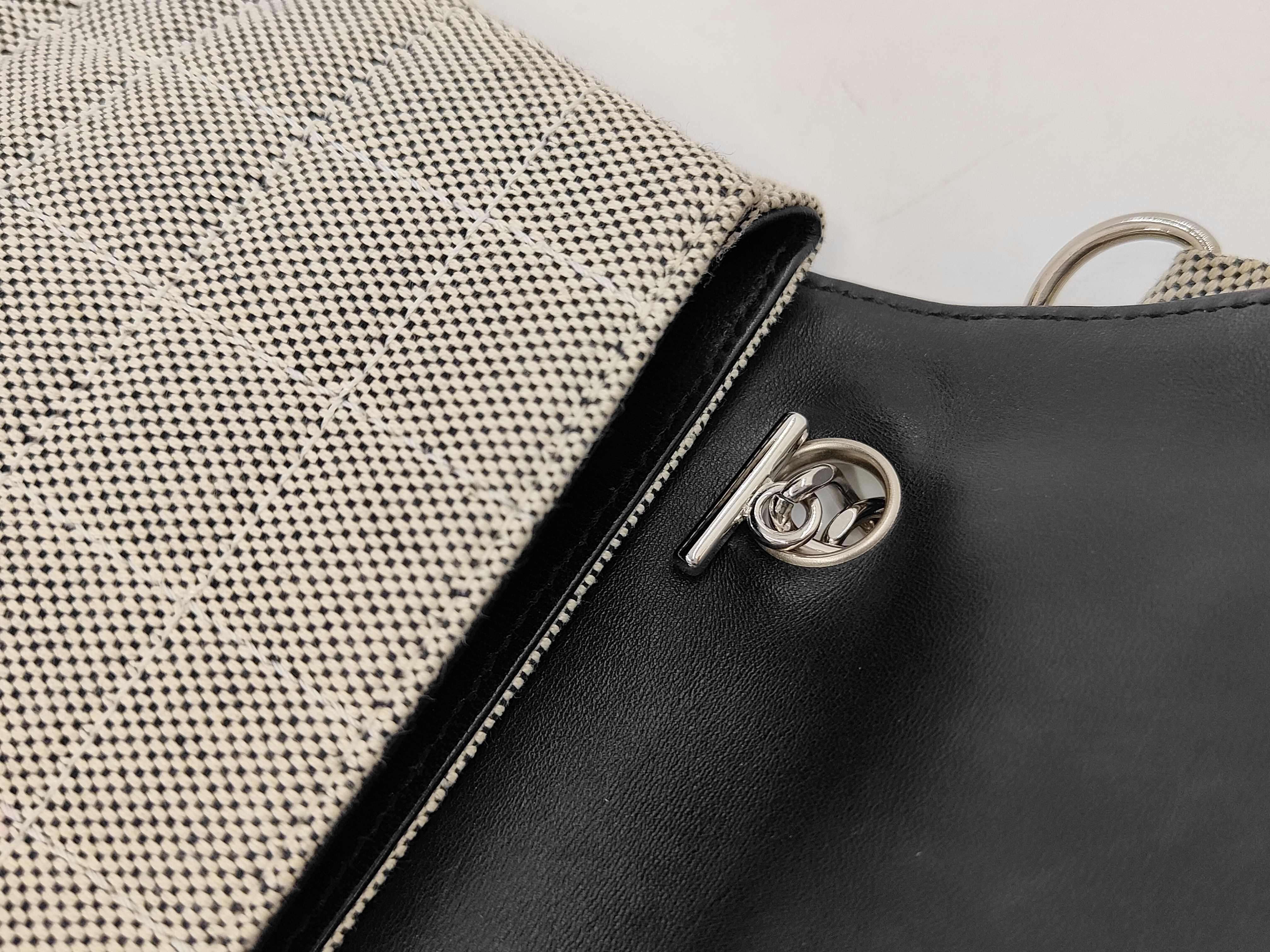 Camellia No. 5 Chain Shoulder Handbag — view 7