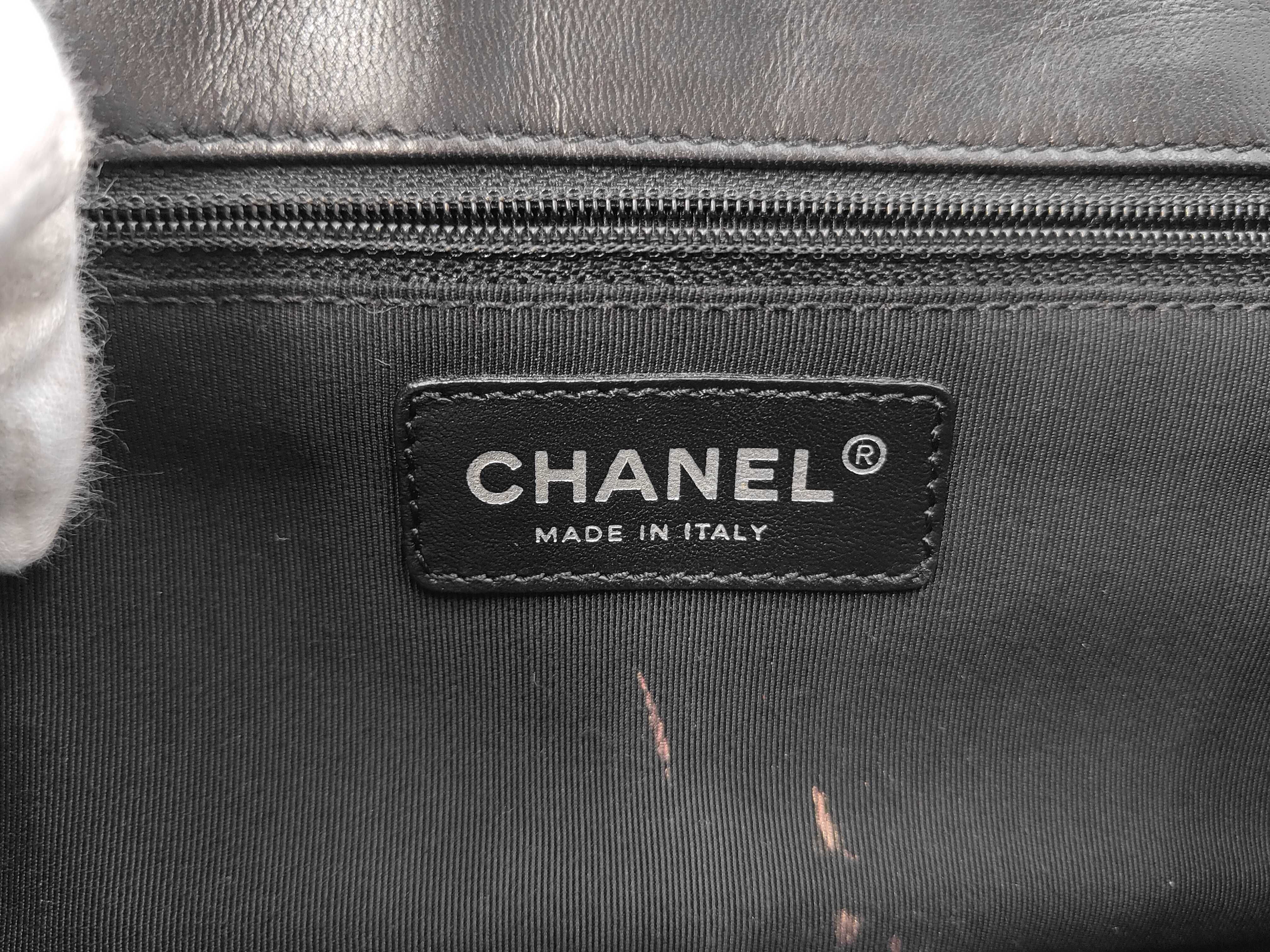 Camellia No. 5 Chain Shoulder Handbag — view 10