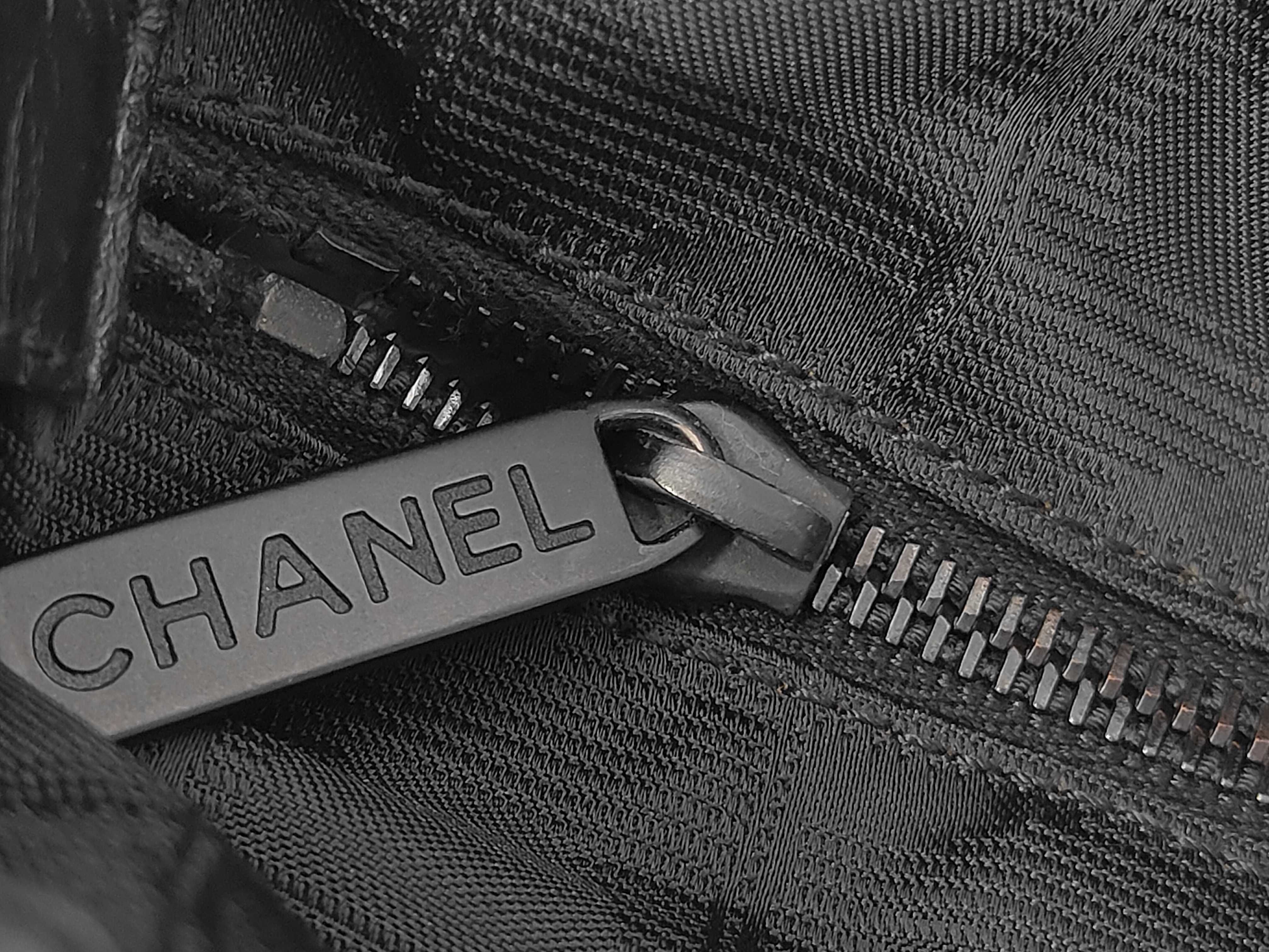New Travel Line GM Black Serial Tote Bag — view 8