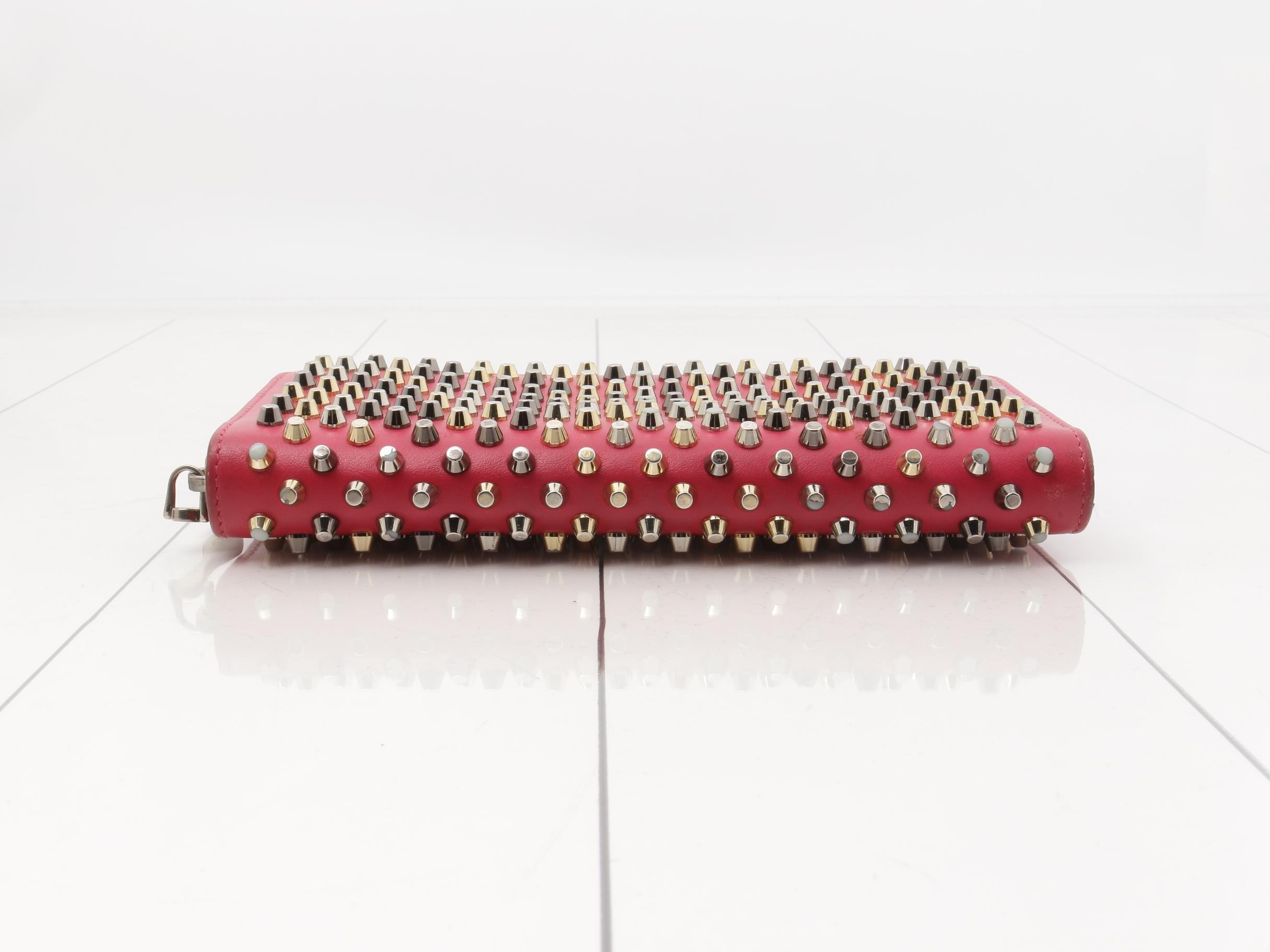 Other lines: Bags and Wallets — view 3