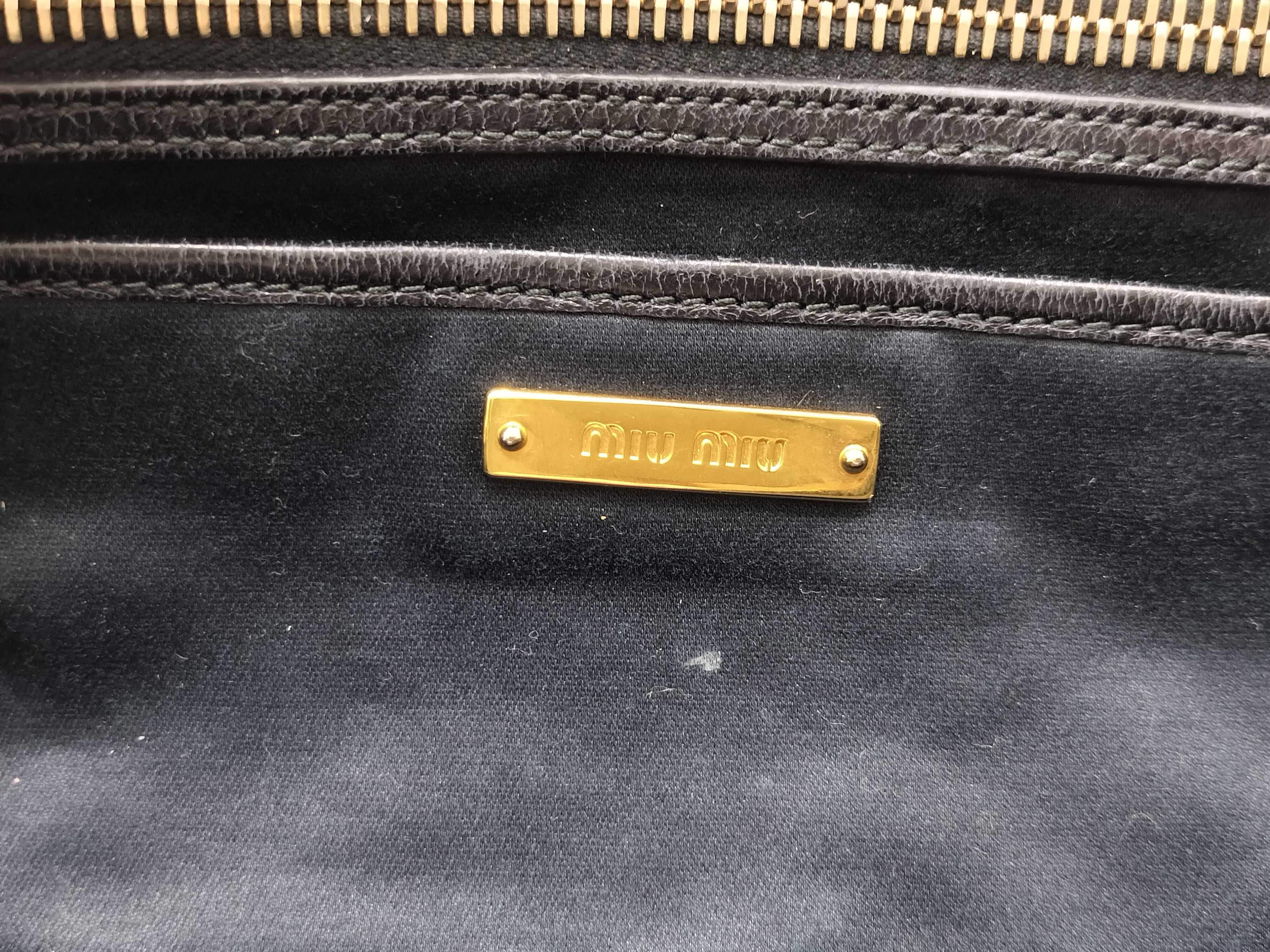 2-way Matelassé Black Shoulder Bag/Handbag — view 15