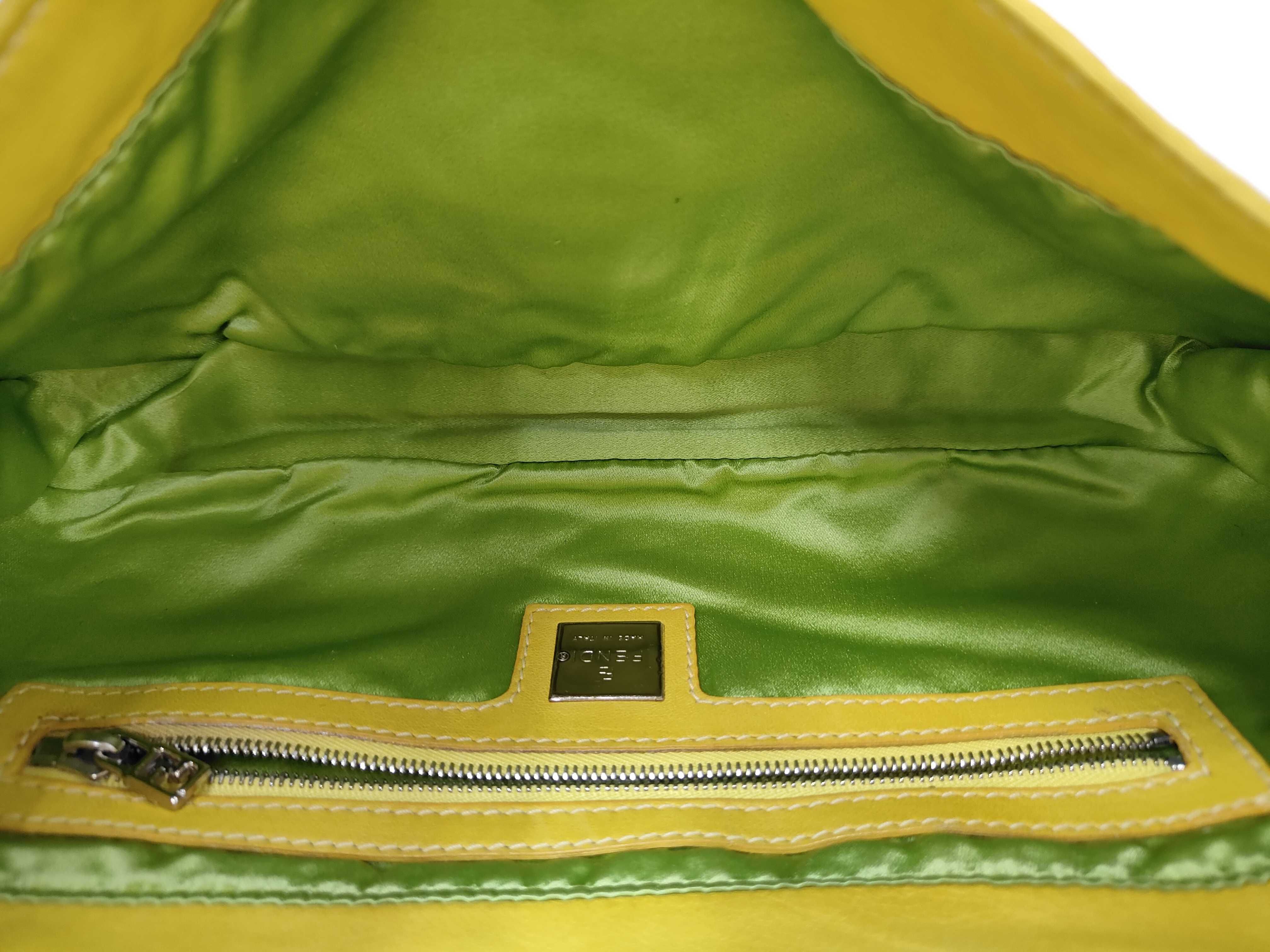 Mamma Bucket Leather One-Shoulder Bag — view 10