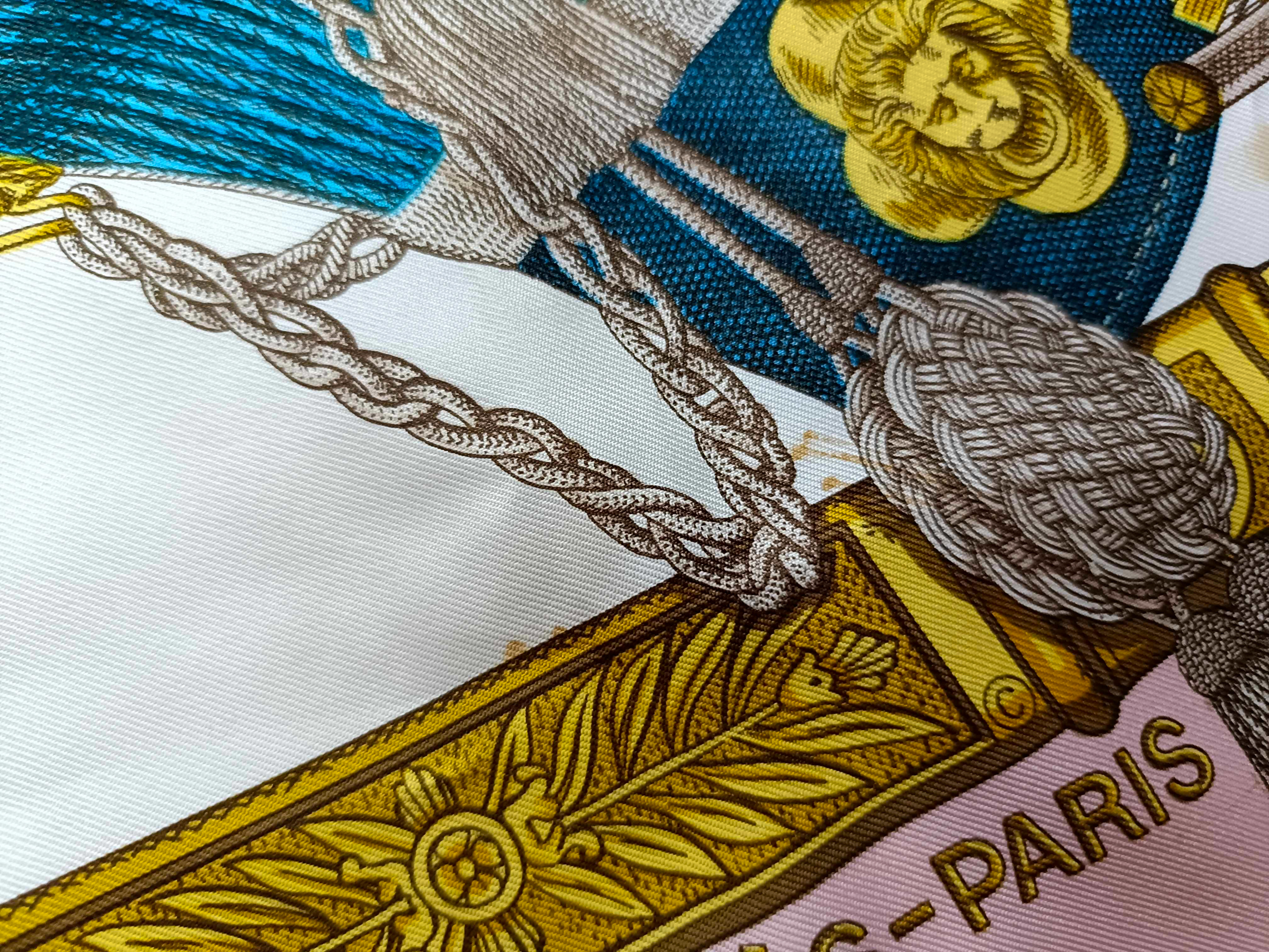 Carre 90 GRAND UNIFORME (Grand Uniform) - A magnificent uniform and other accessories. — view 4
