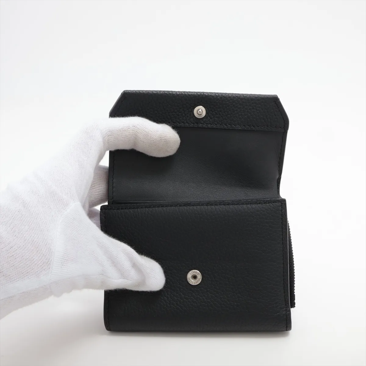 LV Aerogram Portefeuille Pilot M81740 Noir Compact Wallet (RFID detected) — view 3