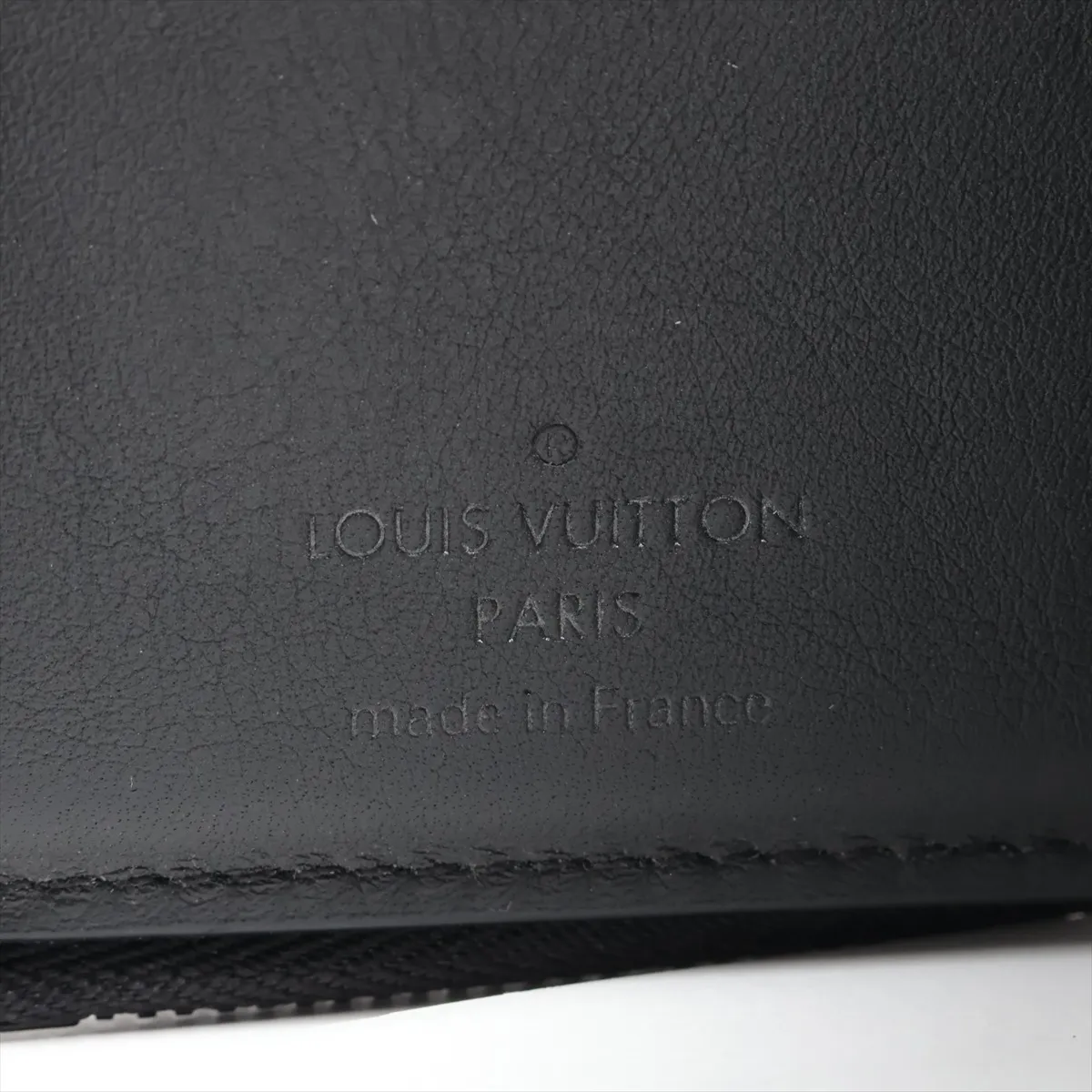 LV Aerogram Portefeuille Pilot M81740 Noir Compact Wallet (RFID detected) — view 7