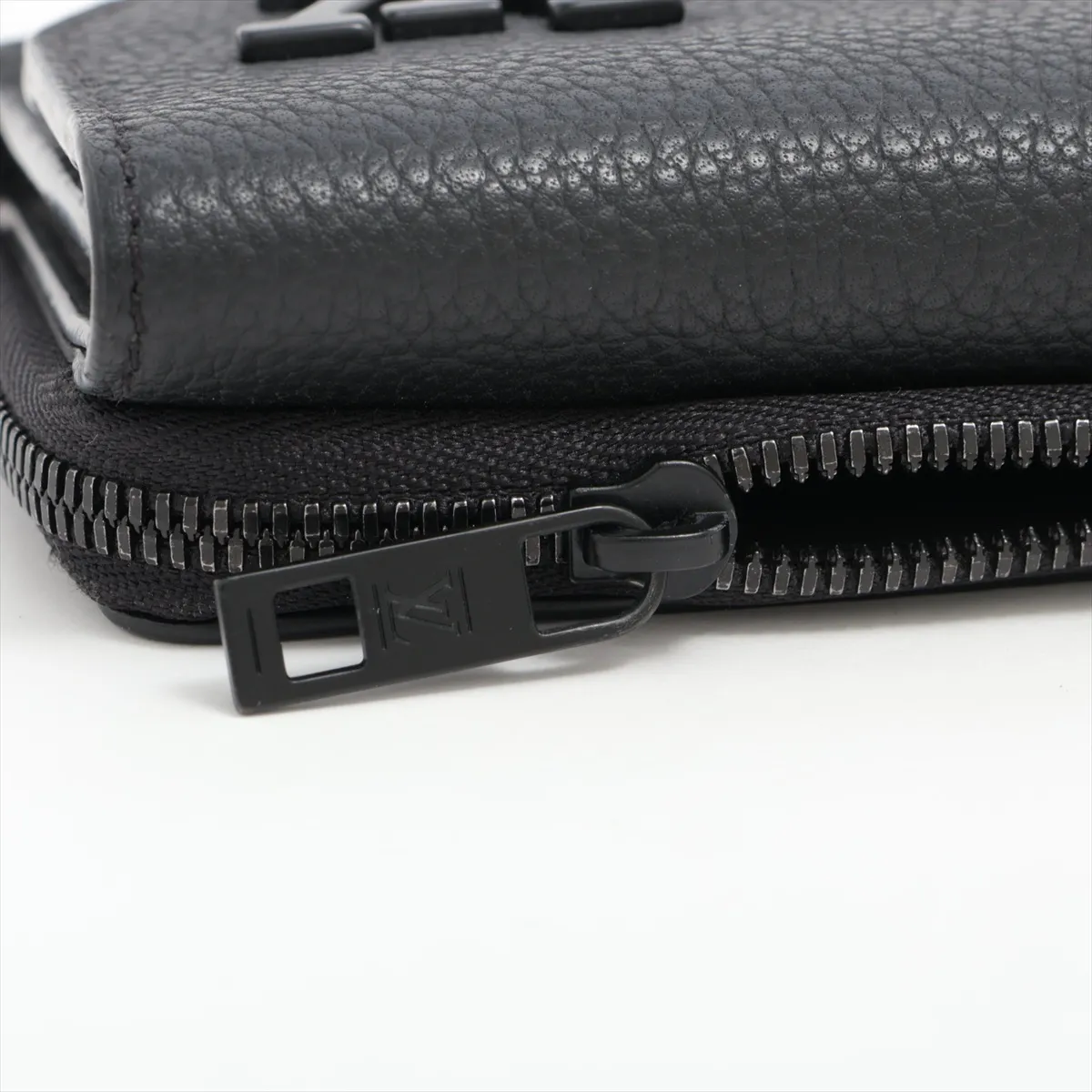 LV Aerogram Portefeuille Pilot M81740 Noir Compact Wallet (RFID detected) — view 9