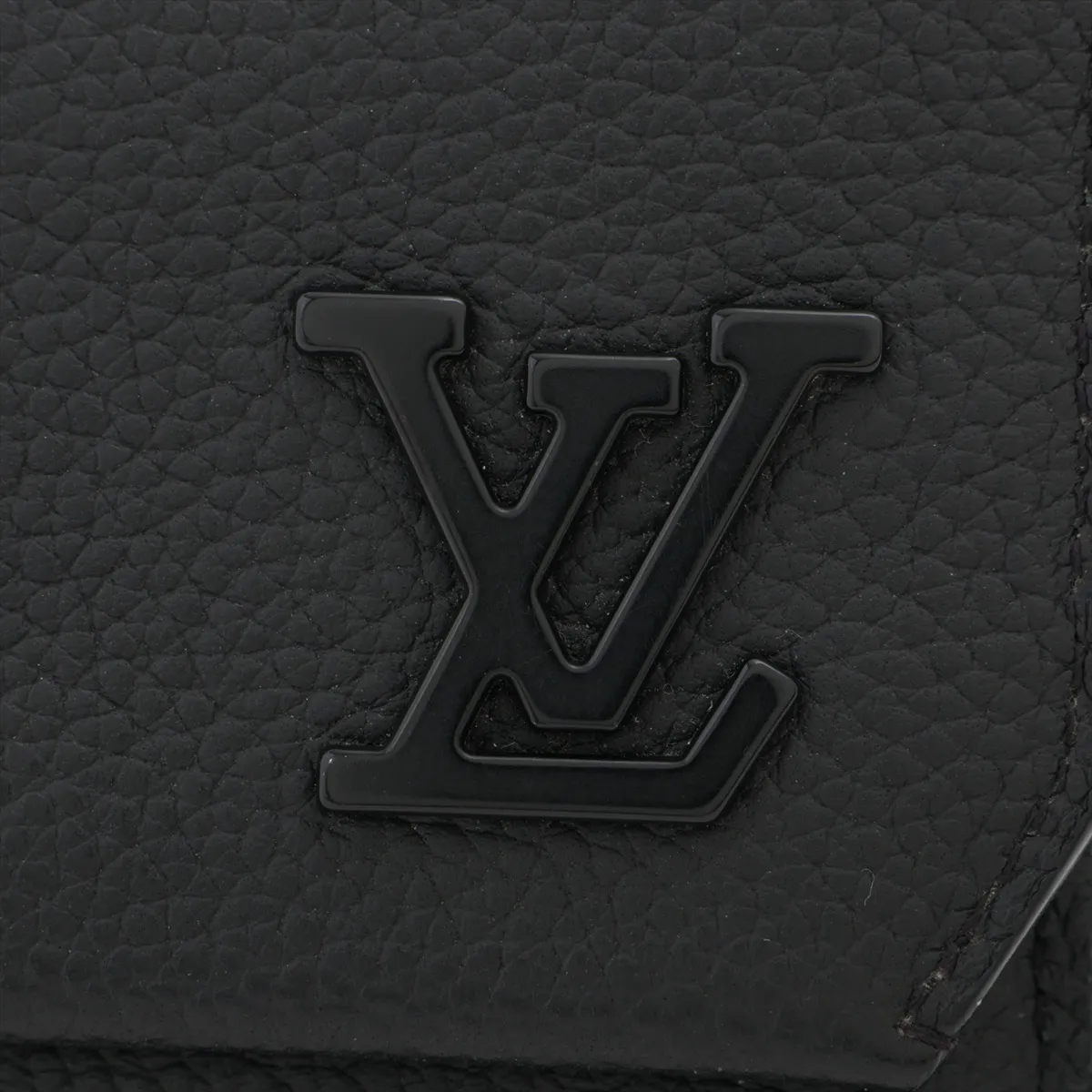 LV Aerogram Portefeuille Pilot M81740 Noir Compact Wallet (RFID detected) — view 10