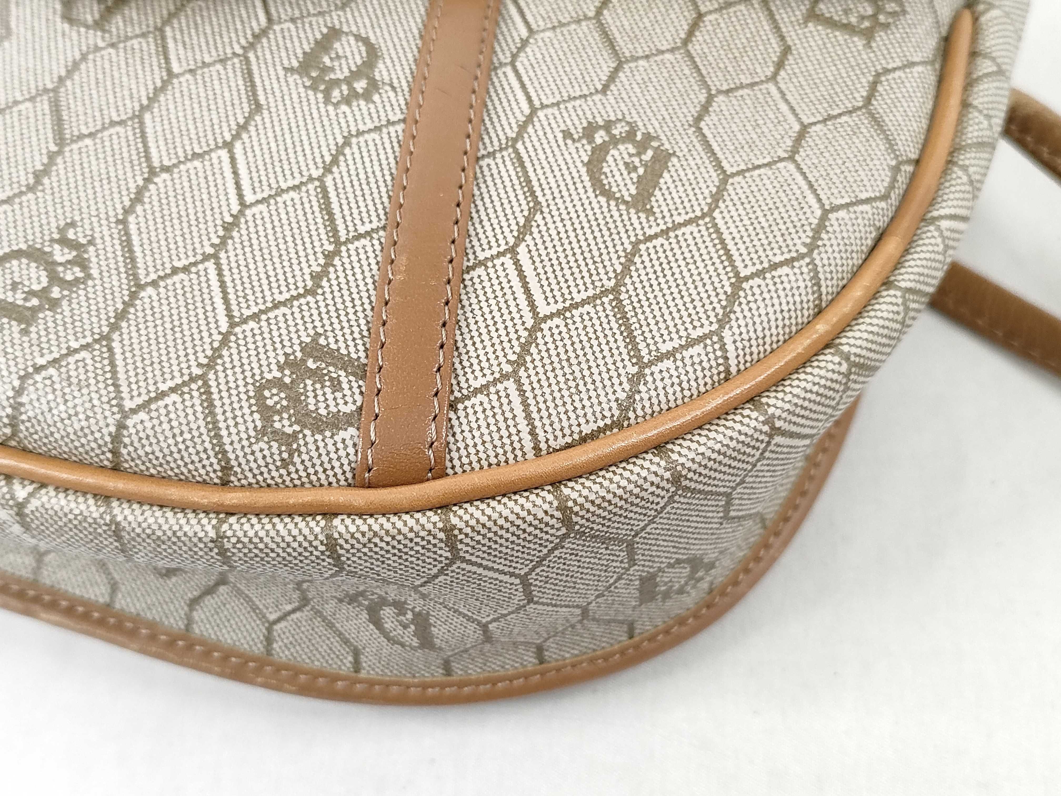 shoulder bag, honeycomb pattern, beige. — view 6