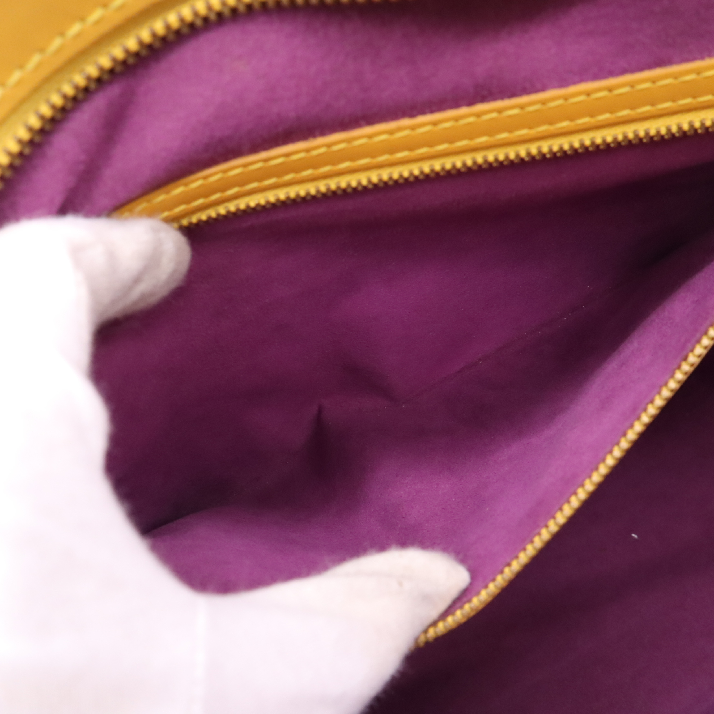 M52269 Epi Saint Jacques Shopping Tassili Yellow Tote Bag — view 13