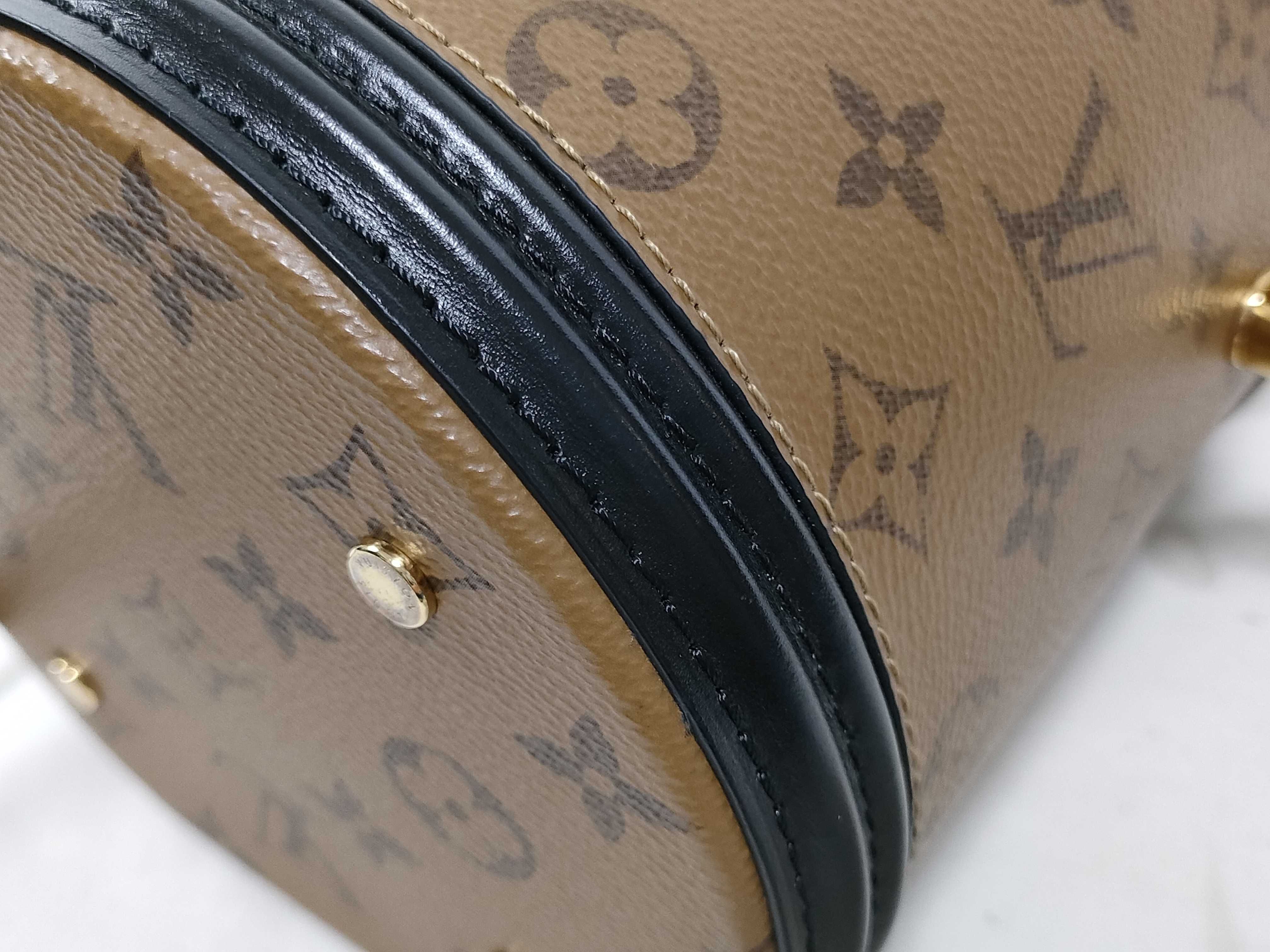 Monogram LV Monogram Reverse Cannes M43986 RFID detected vanity bag — view 11