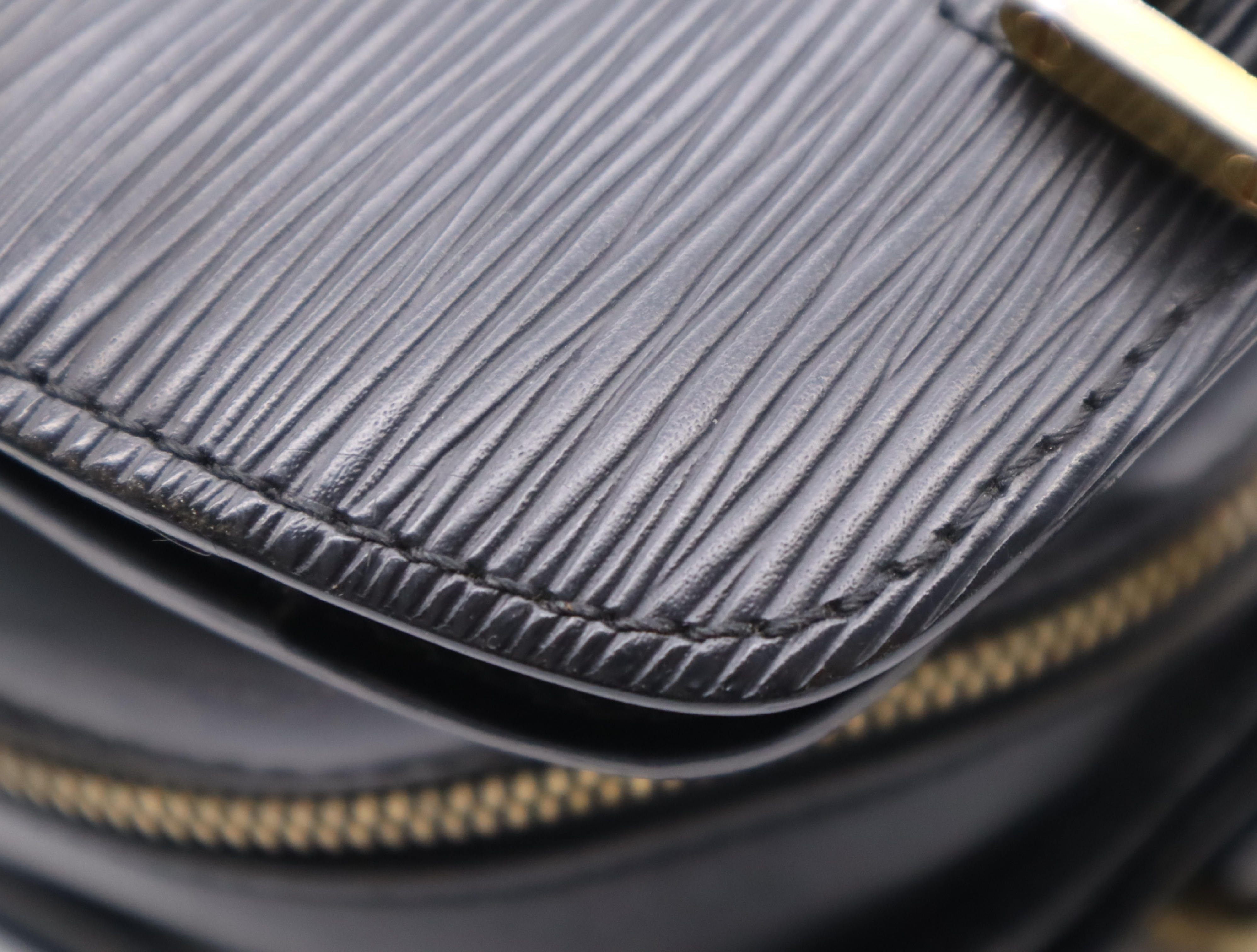 M52052 Pont Neuf Noir Handbag — view 8