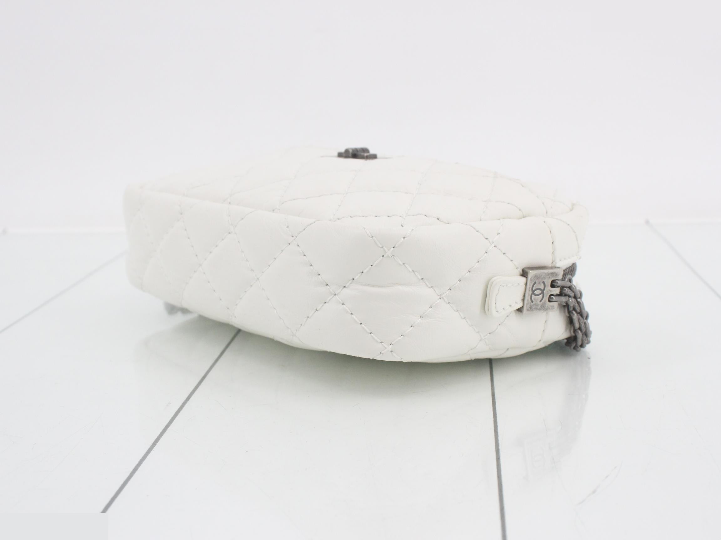 Item No. 25, 2.55, Chain Shoulder Bag — view 6