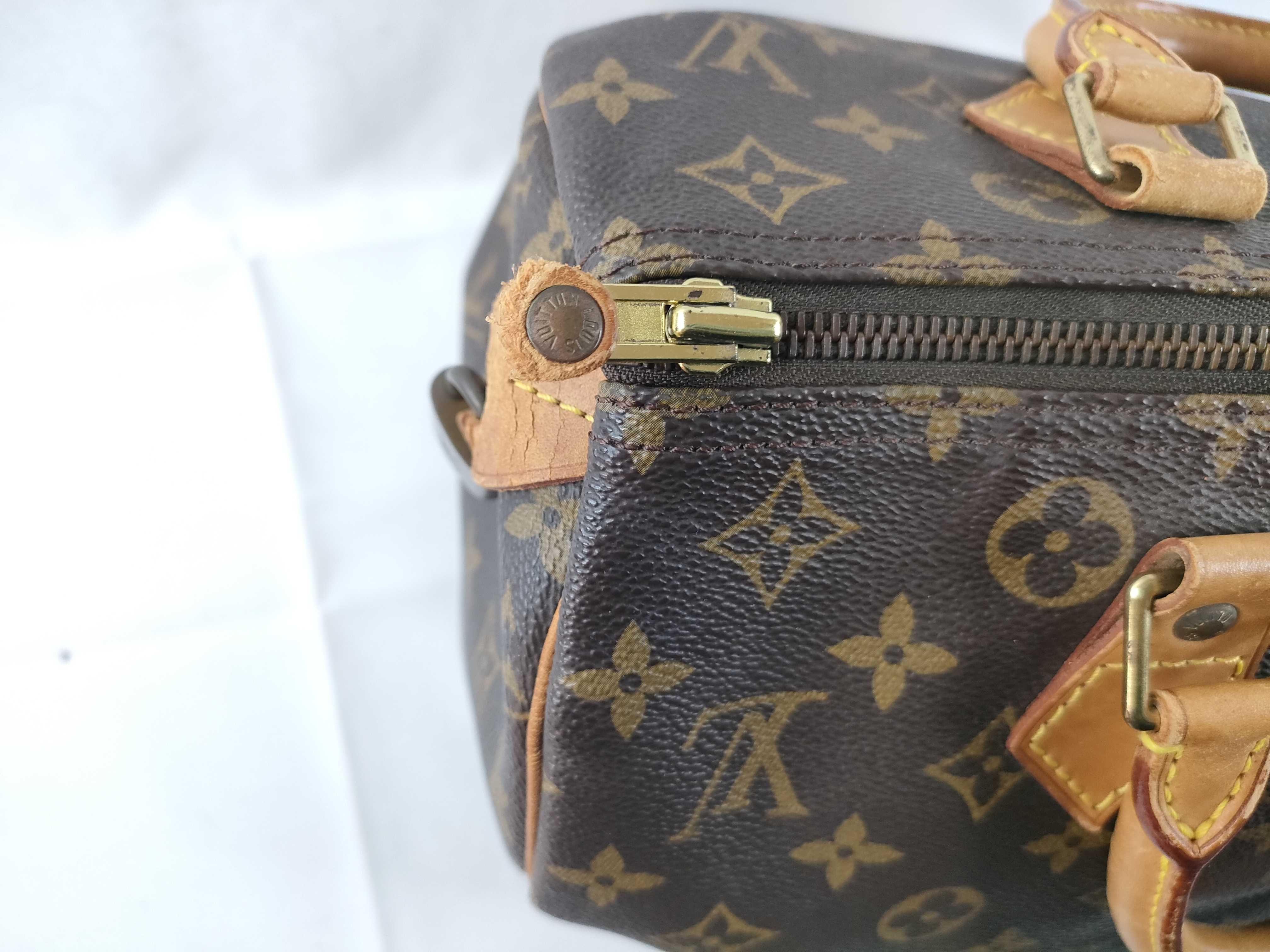 Monogram Speedy Monogram SP0030 B Mold, cracks, pen marks Handbag — view 11