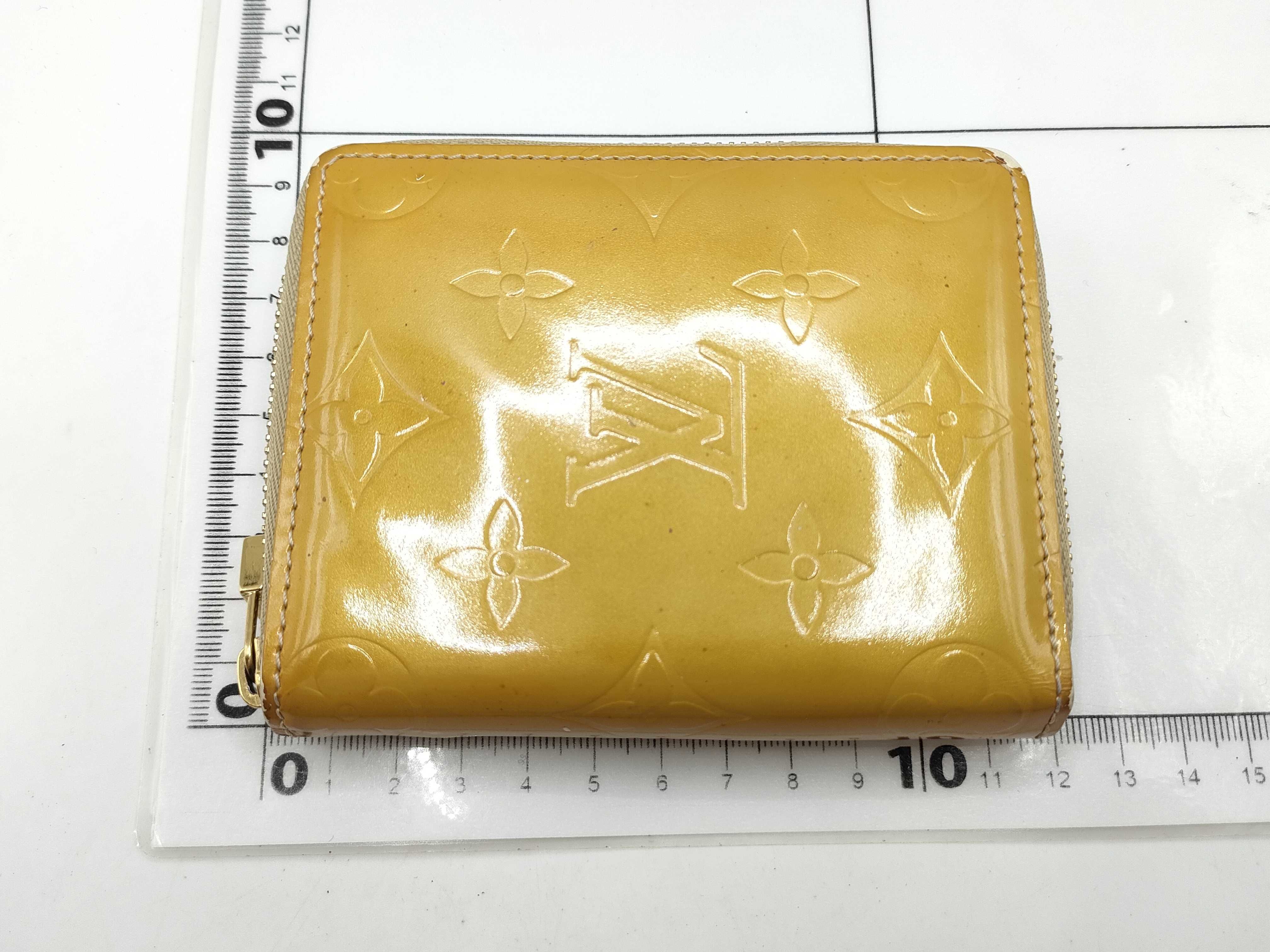 Vernis Round Zipper Bi-fold Wallet — view 2