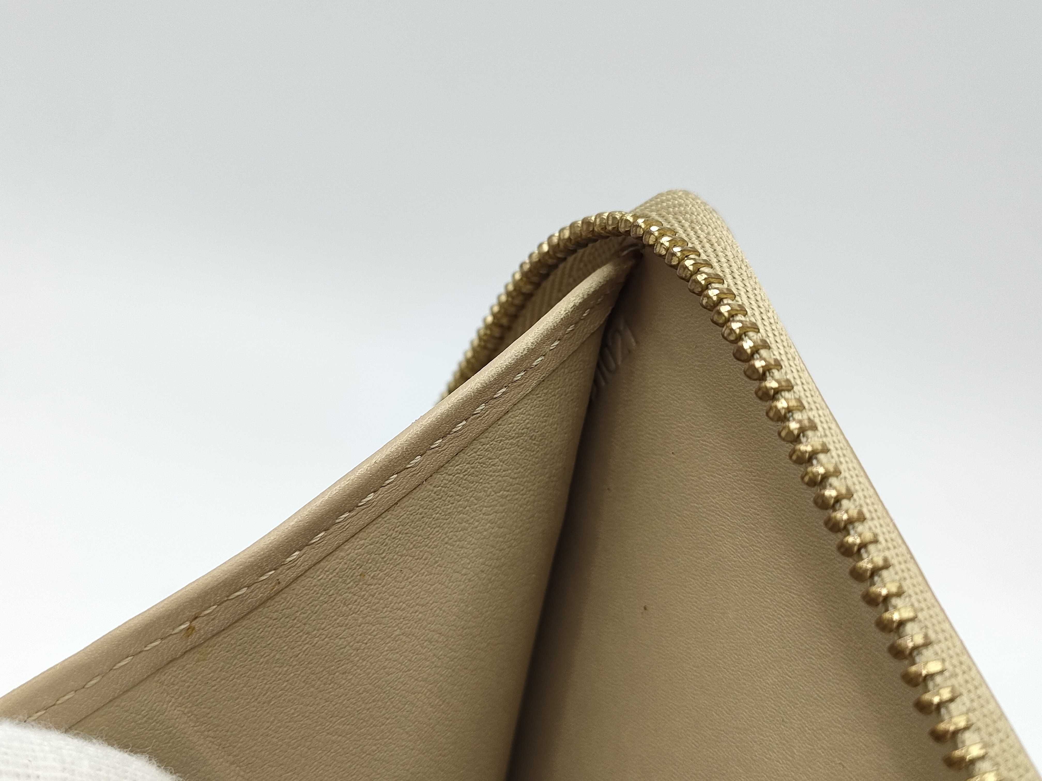 Vernis Round Zipper Bi-fold Wallet — view 11