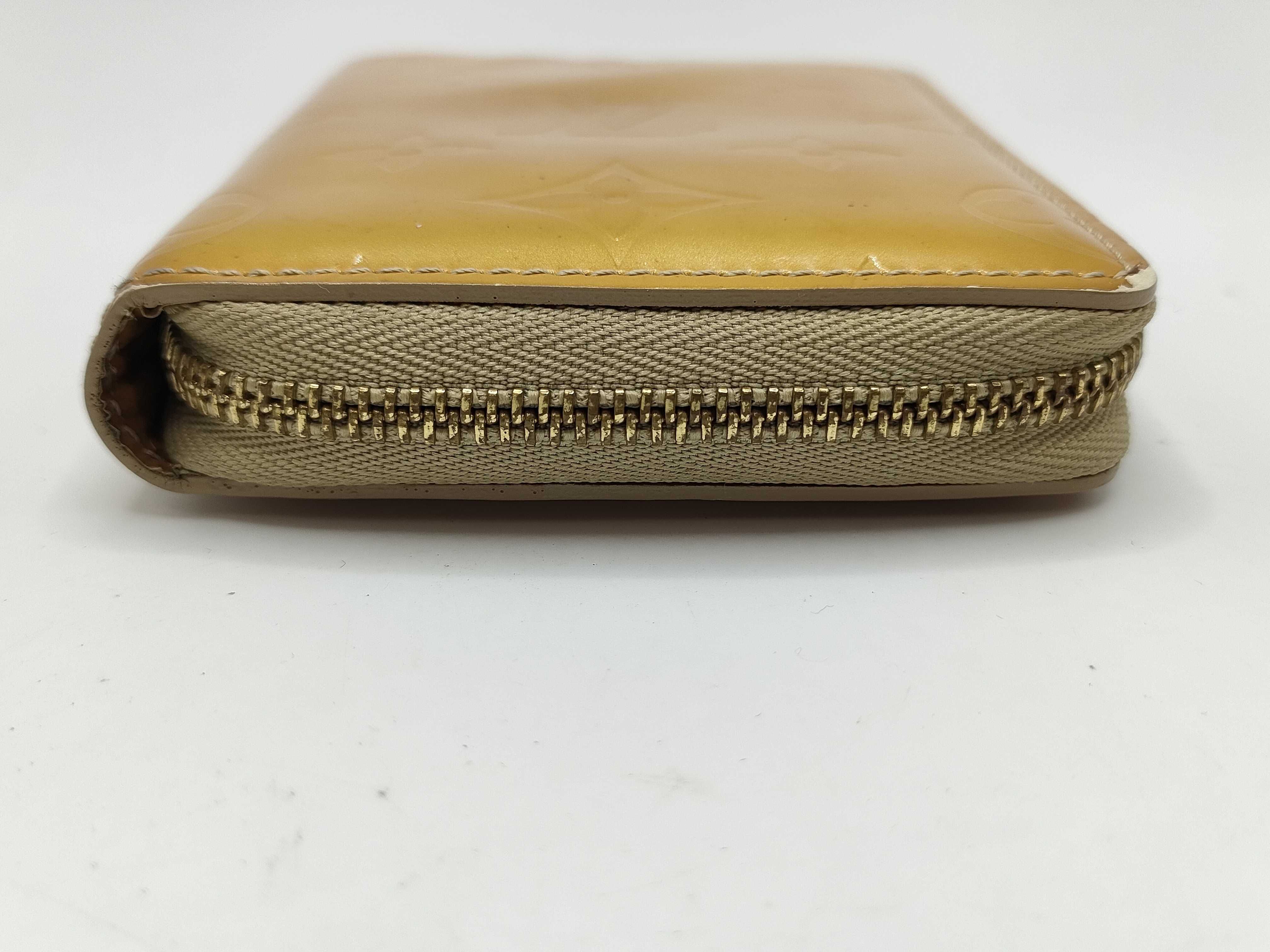 Vernis Round Zipper Bi-fold Wallet — view 4