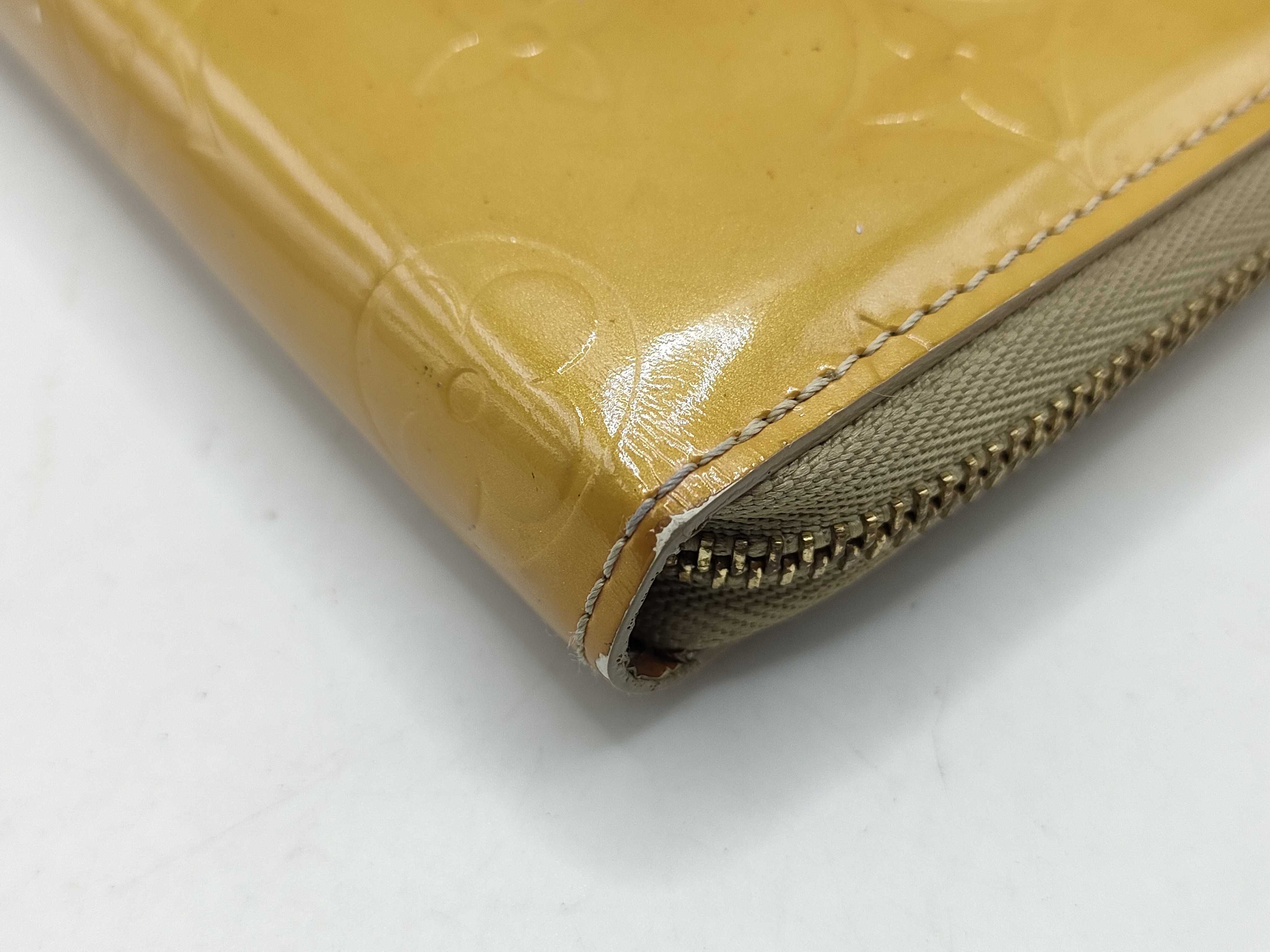 Vernis Round Zipper Bi-fold Wallet — view 7