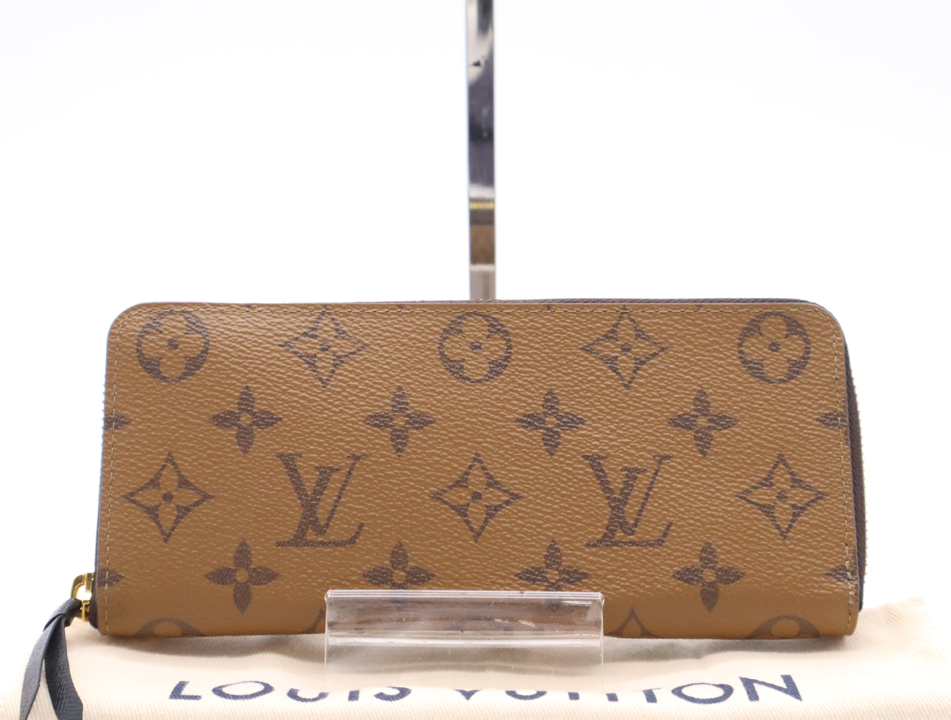 M82336 Reverse Portefeuille Clemence Wallet with Dust Bag, RFID Tested.