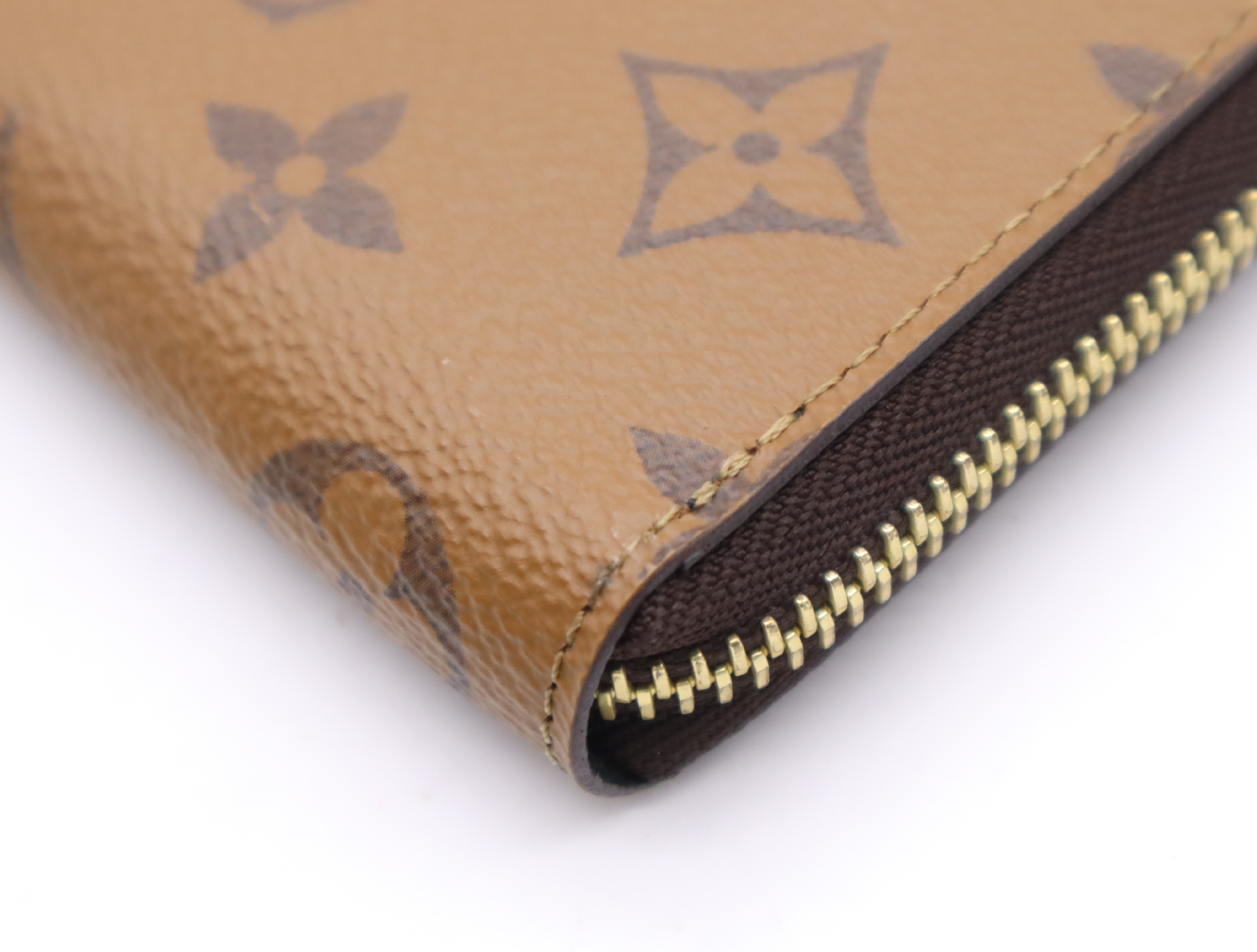 M82336 Reverse Portefeuille Clemence Wallet with Dust Bag, RFID Tested. — view 7