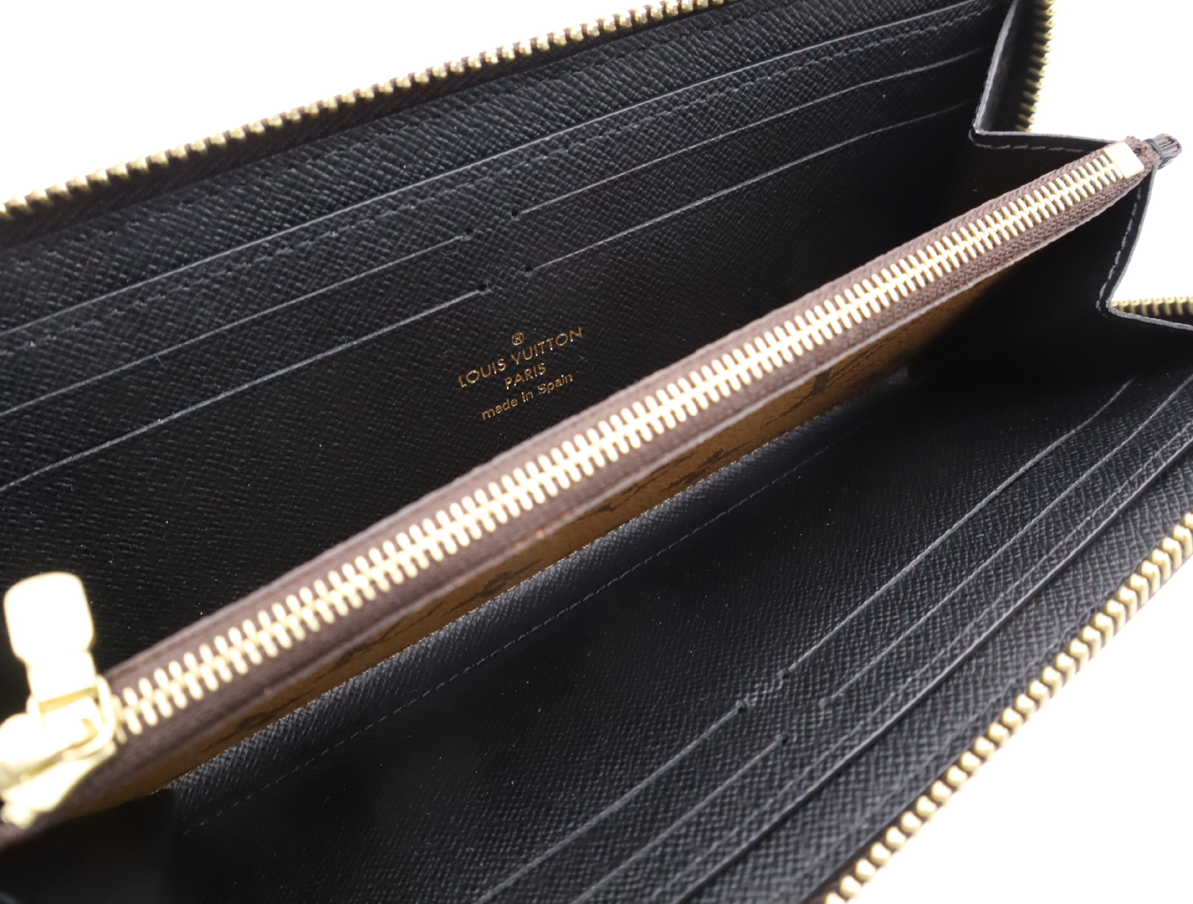 M82336 Reverse Portefeuille Clemence Wallet with Dust Bag, RFID Tested. — view 10