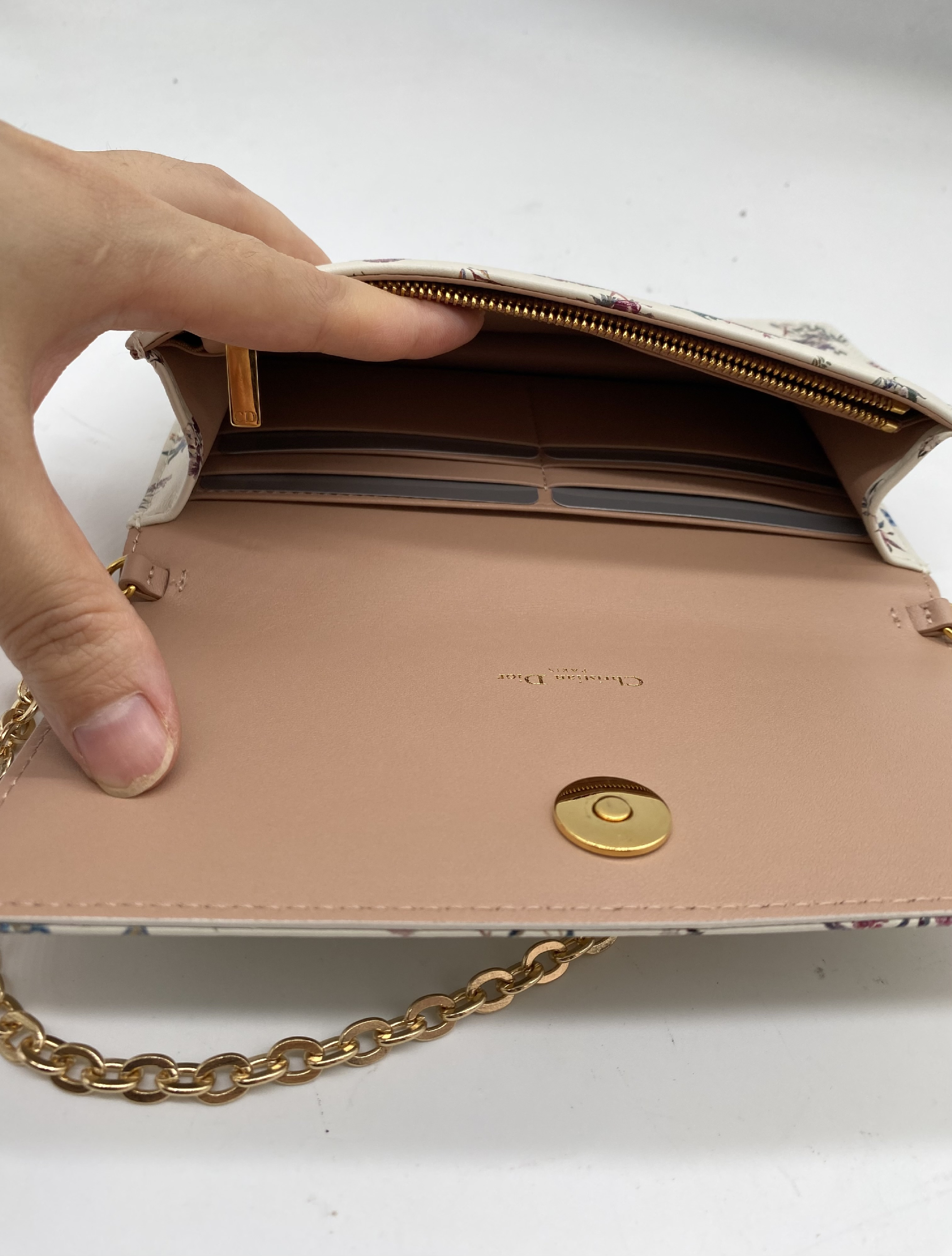 Caro Shoulder Wallet Shoulder Bag — view 7