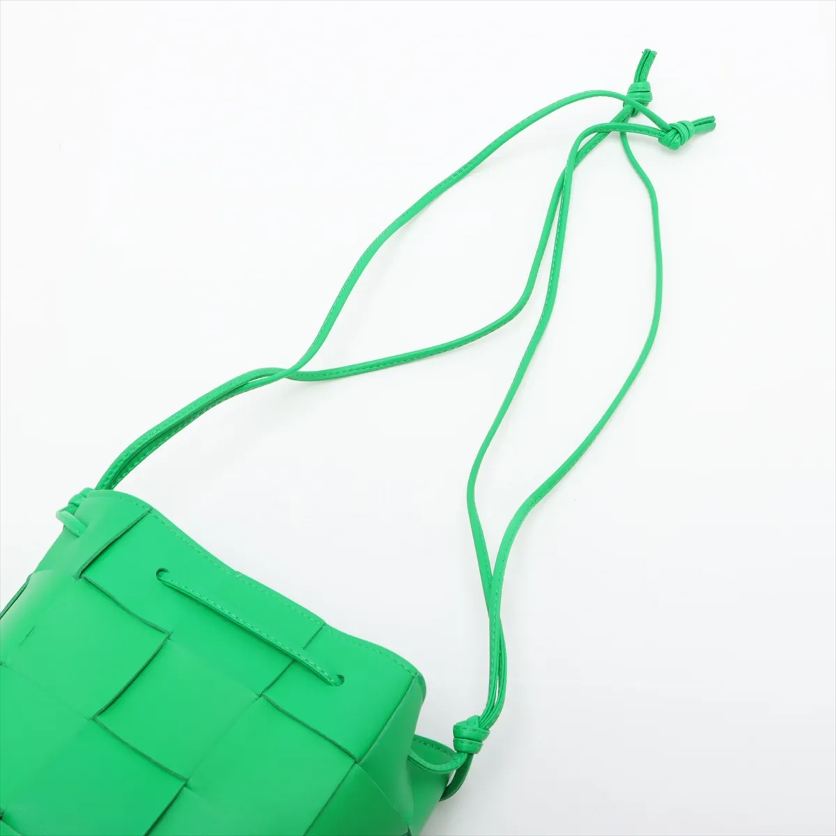 Maxi Intrecciato Cassette Mini Crossbody Bag Leather Shoulder Bag Green — view 5