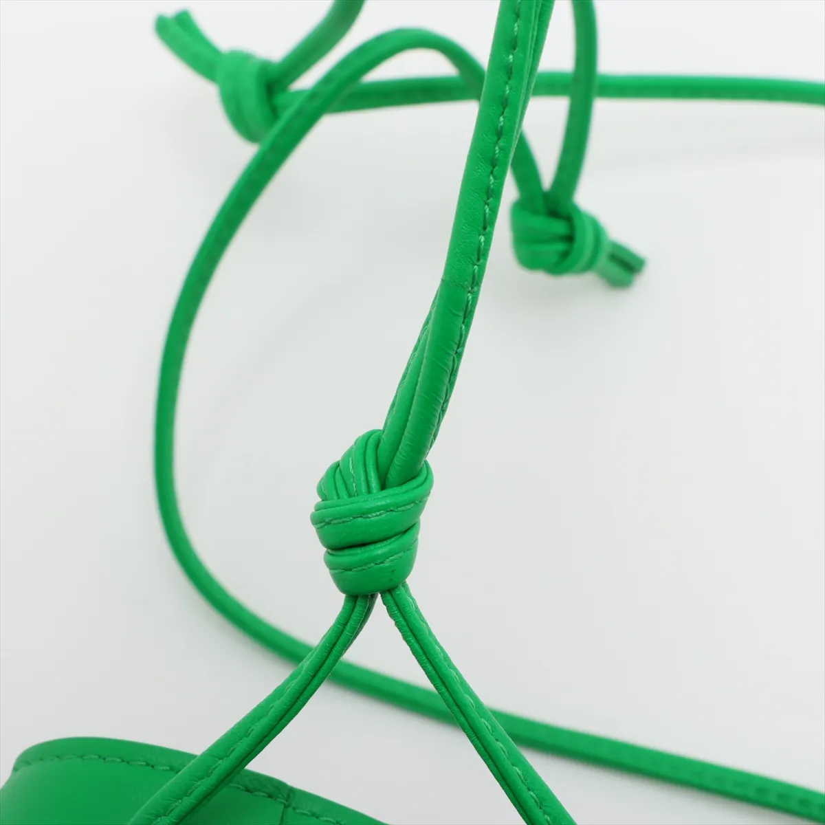 Maxi Intrecciato Cassette Mini Crossbody Bag Leather Shoulder Bag Green — view 8