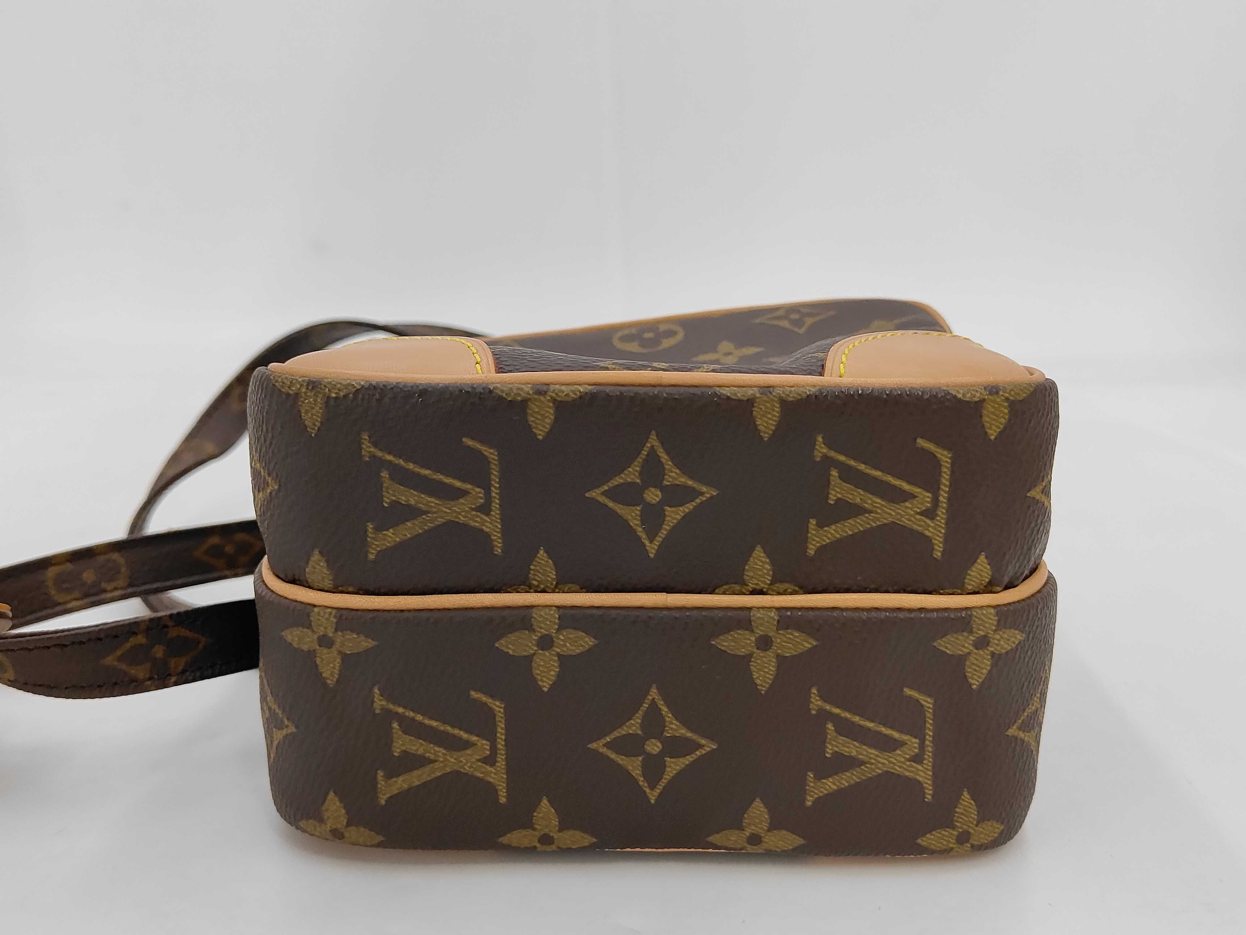Monogram Louis Vuitton Monogram Amazon TH0060 Shoulder Bag — view 4