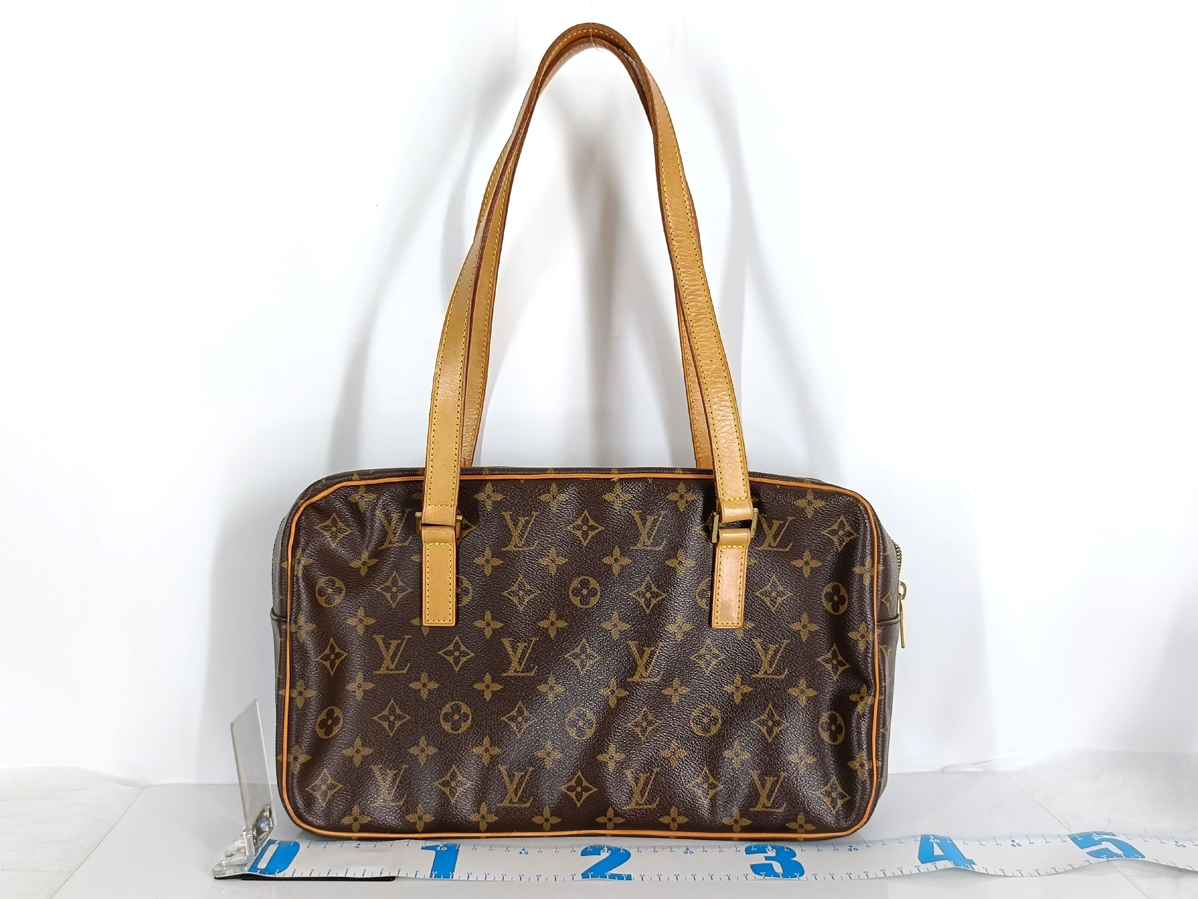 Monogram Vuitton Monogram Cite GM M51181 Shoulder Bag — view 2