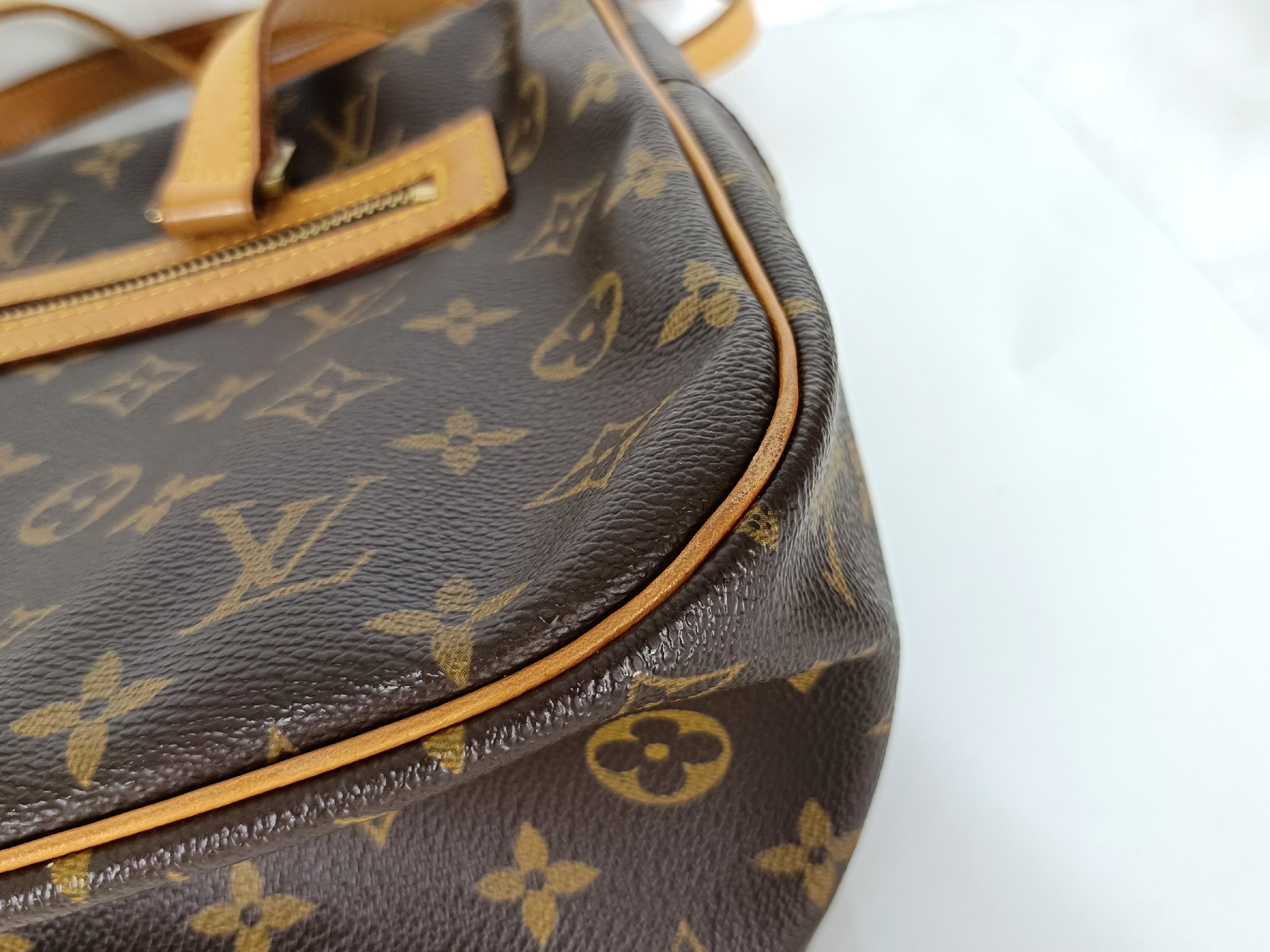 Monogram Vuitton Monogram Cite GM M51181 Shoulder Bag — view 6