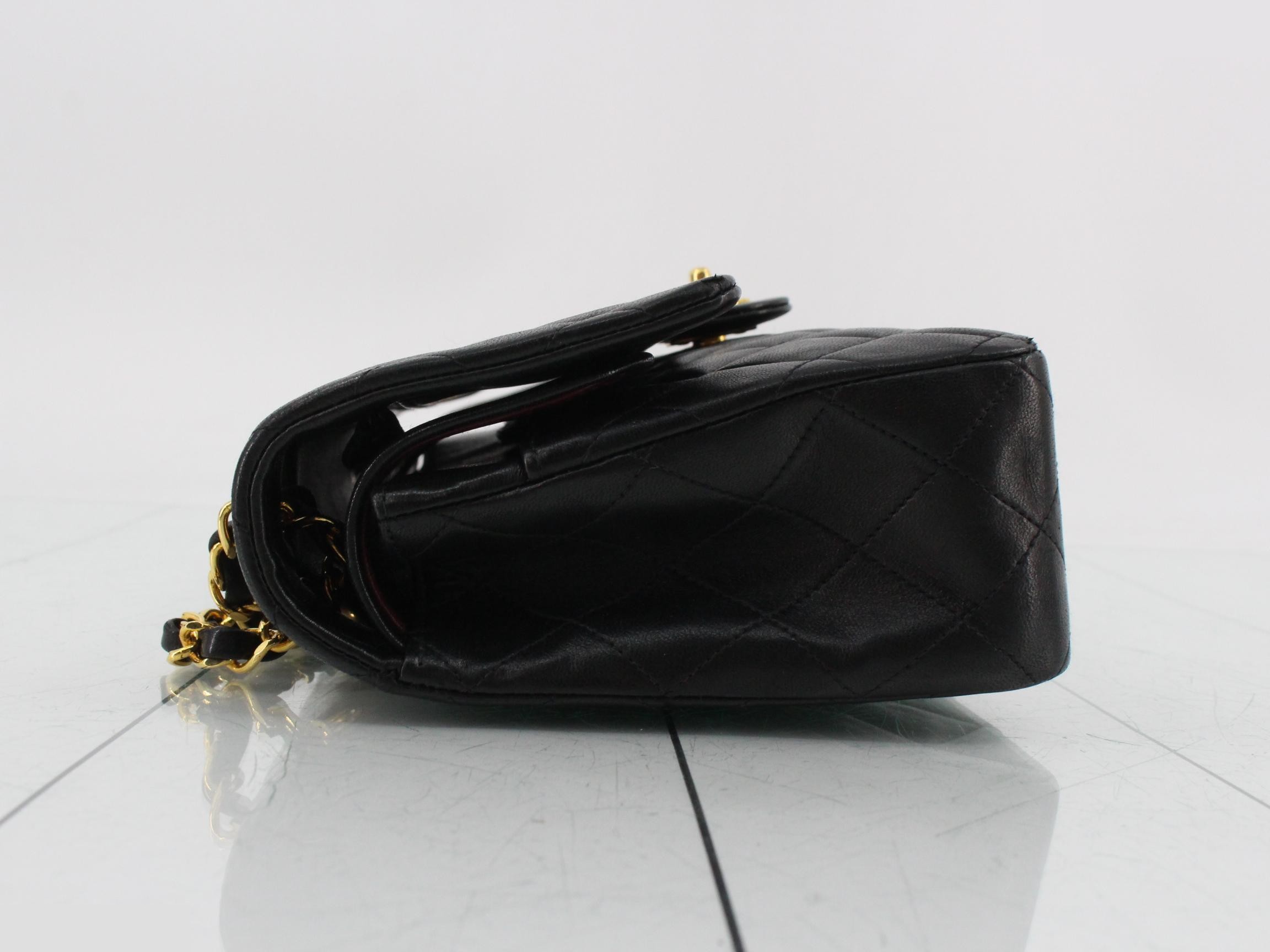 Double flap 25 lambskin chain shoulder bag, with sticker and card. — view 4