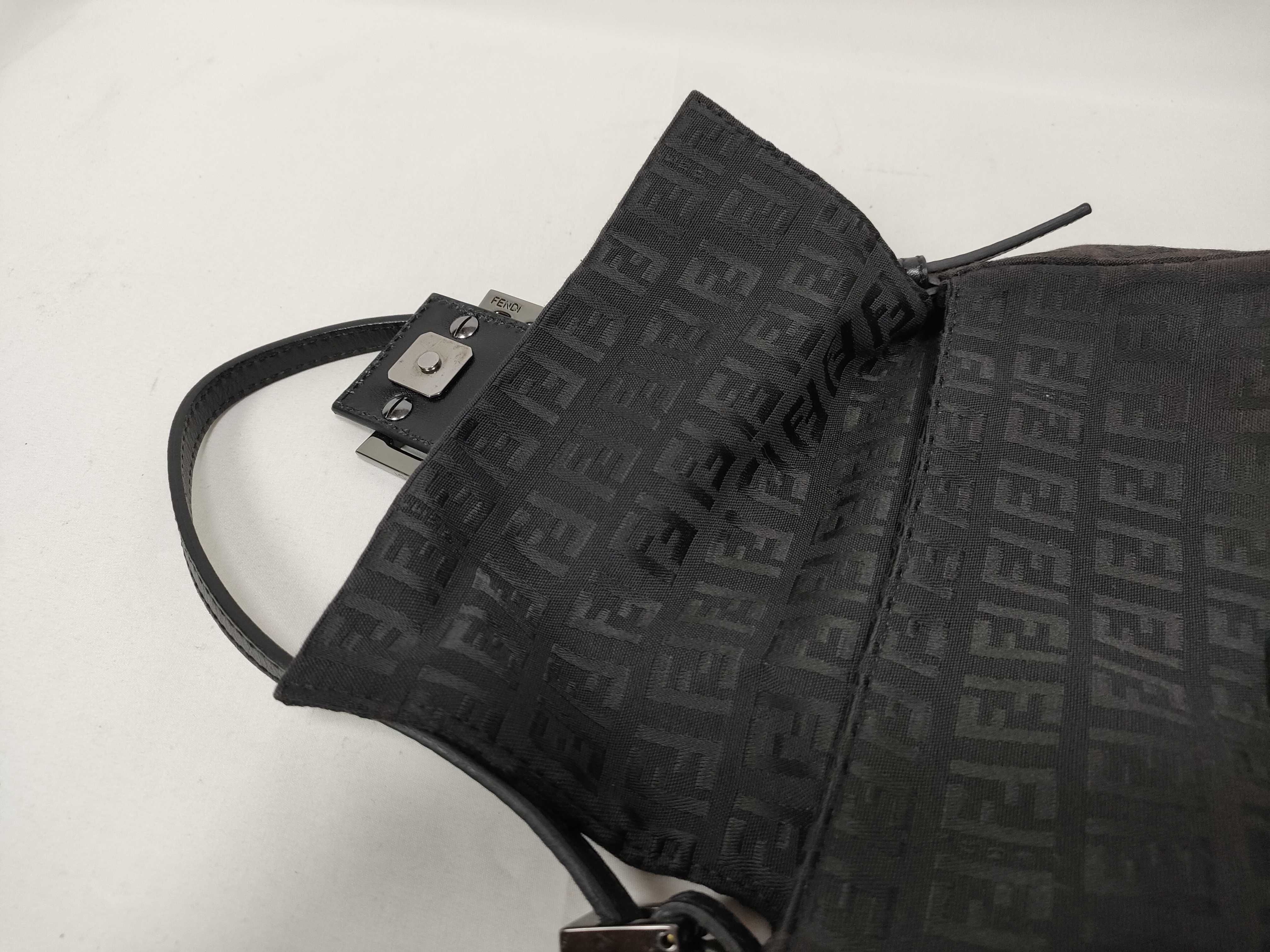 Mamma Bucket Zucchino Shoulder Bag — view 9