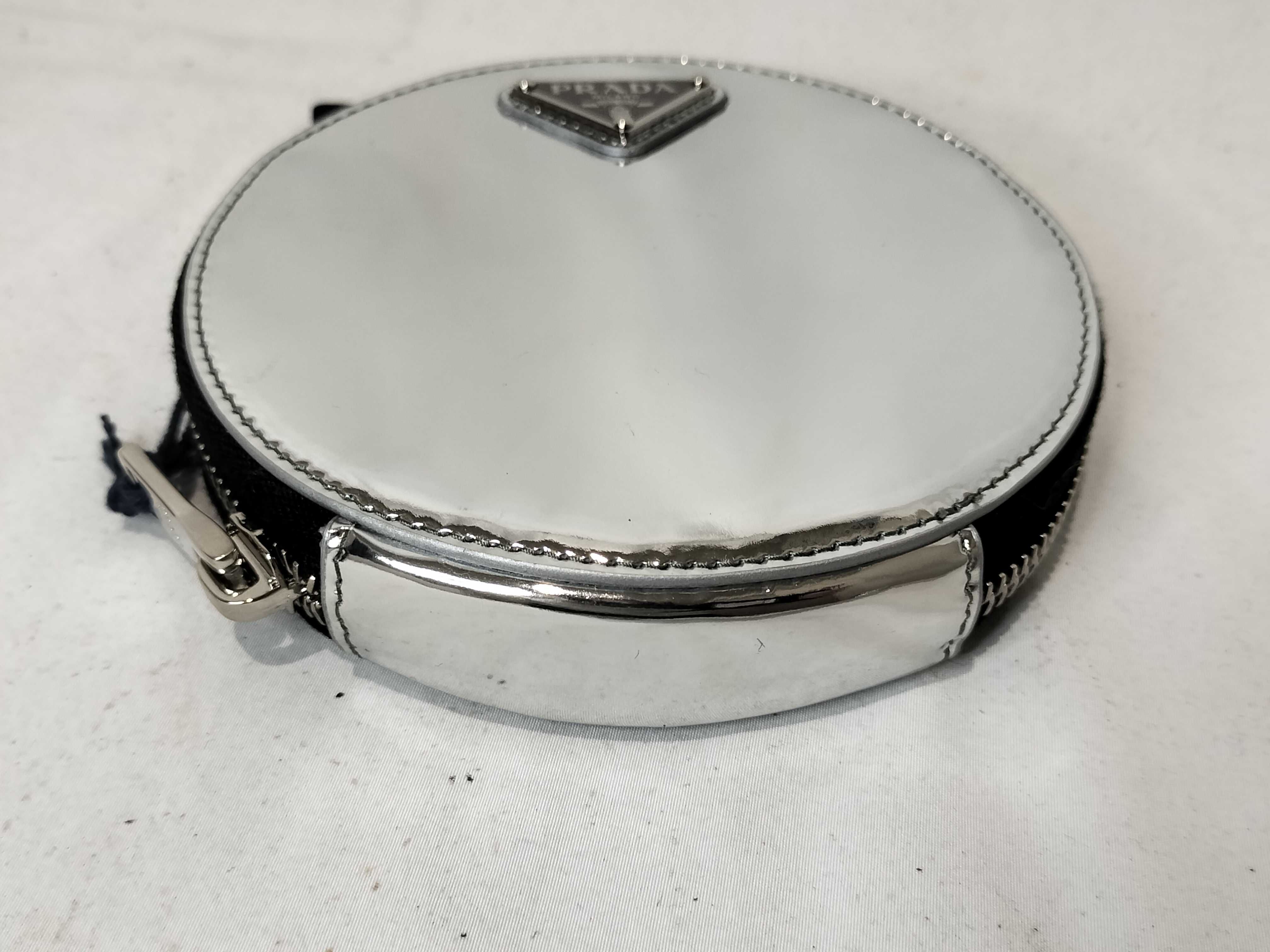 DU- Spazzolato Patent Leather Chain Shoulder Bag White 1NR003 Shoulder Bag — view 7