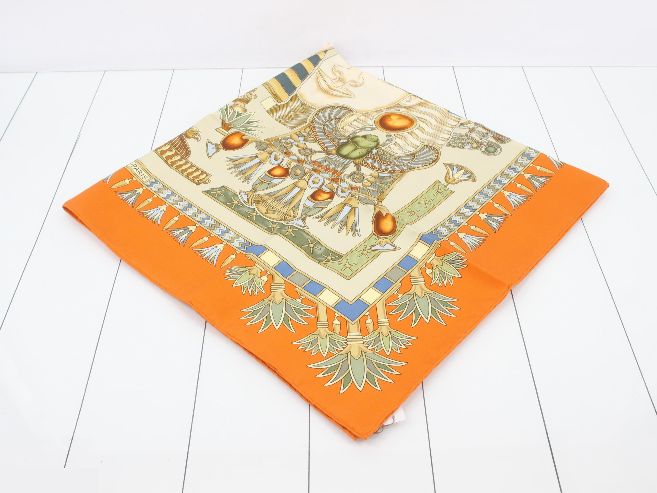 Carré 90 "Treasures of the Nile" Silk Orange x Multi Label/Box Included — view 2