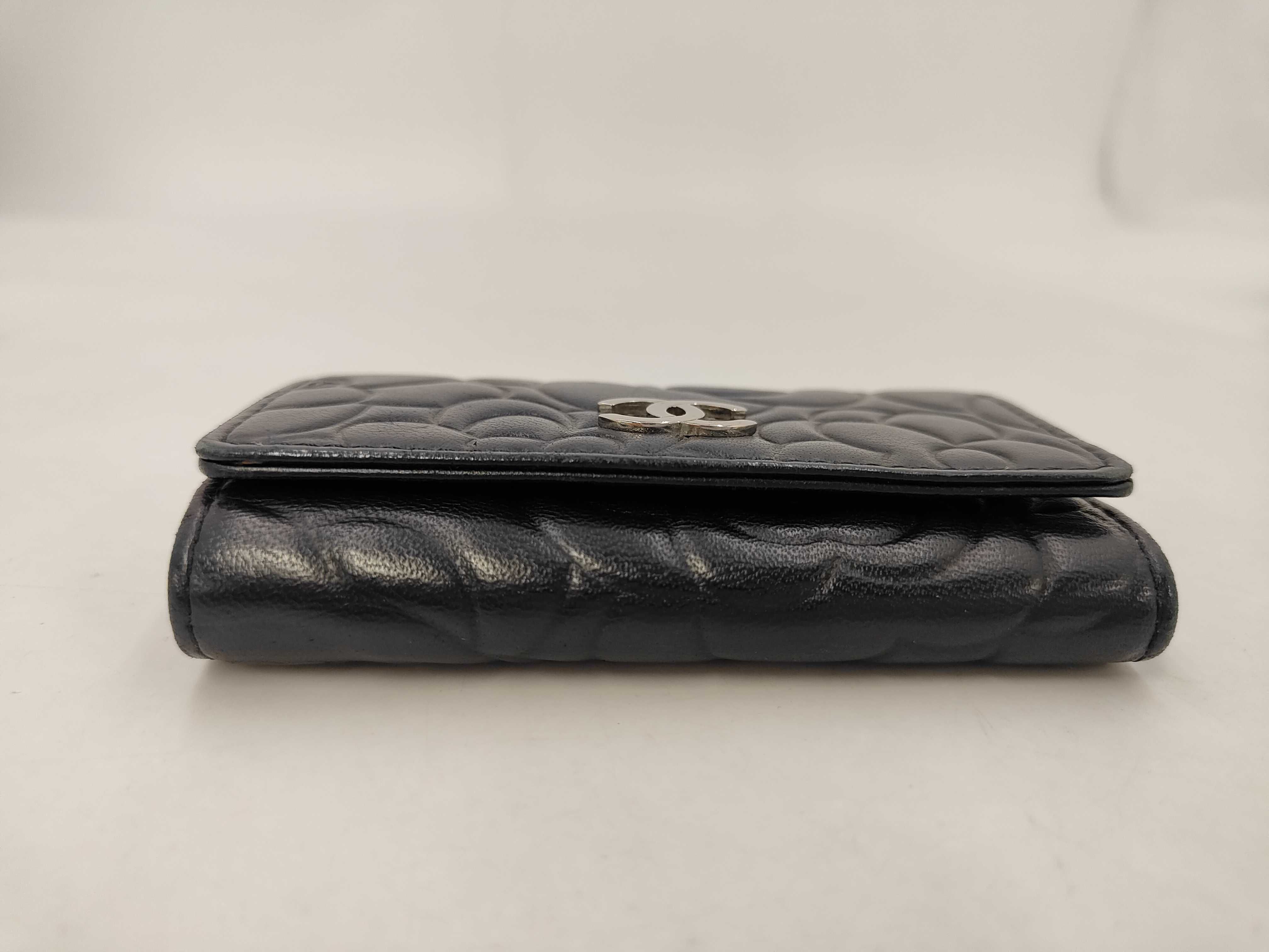 Camellia Lambskin 6-Key Holder 17303683 Black — view 3