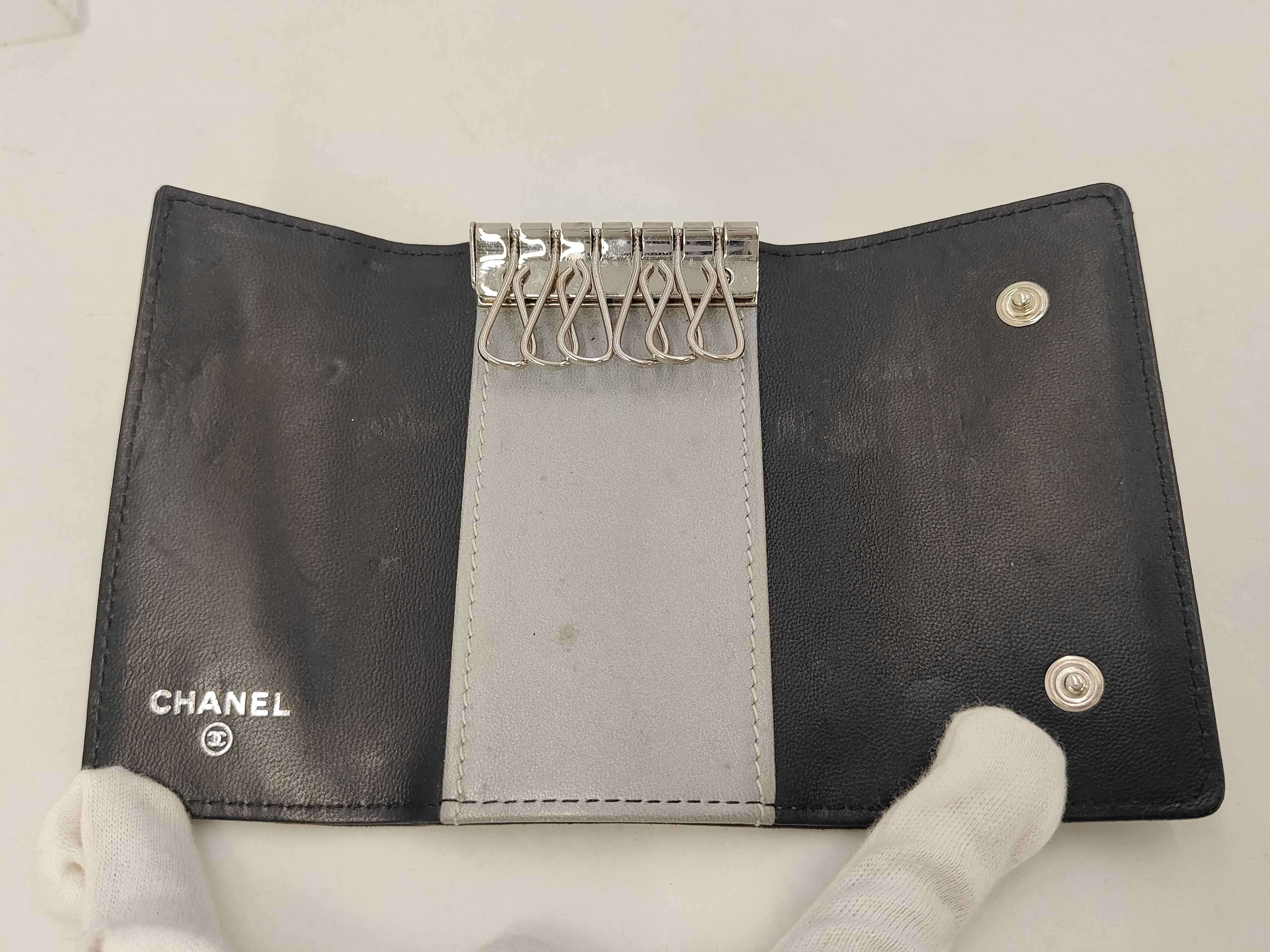 Camellia Lambskin 6-Key Holder 17303683 Black — view 5
