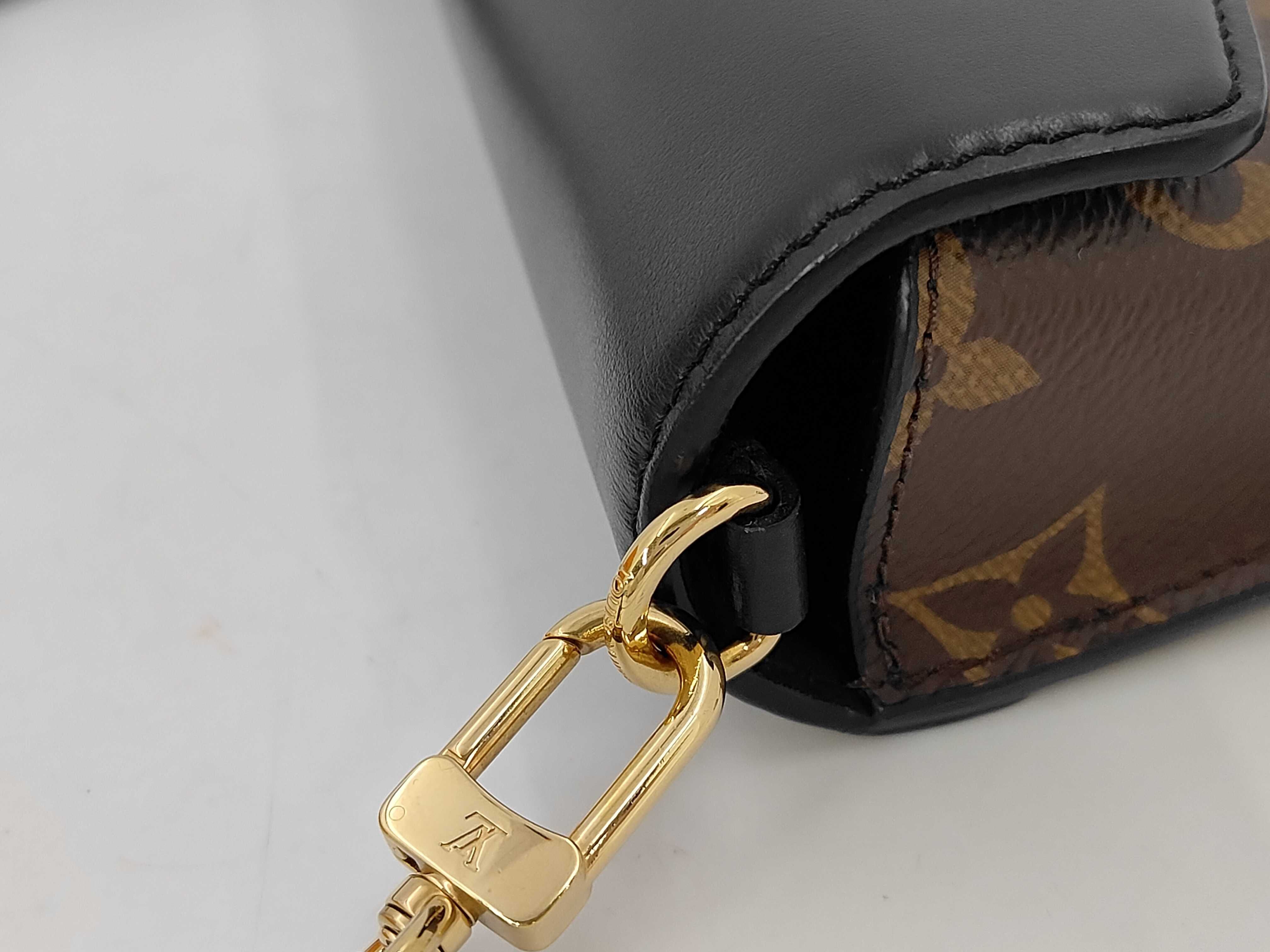Monogram Louis Vuitton Monogram Padlock-on-Strap IC Chip Shoulder Bag / M80559 — view 5