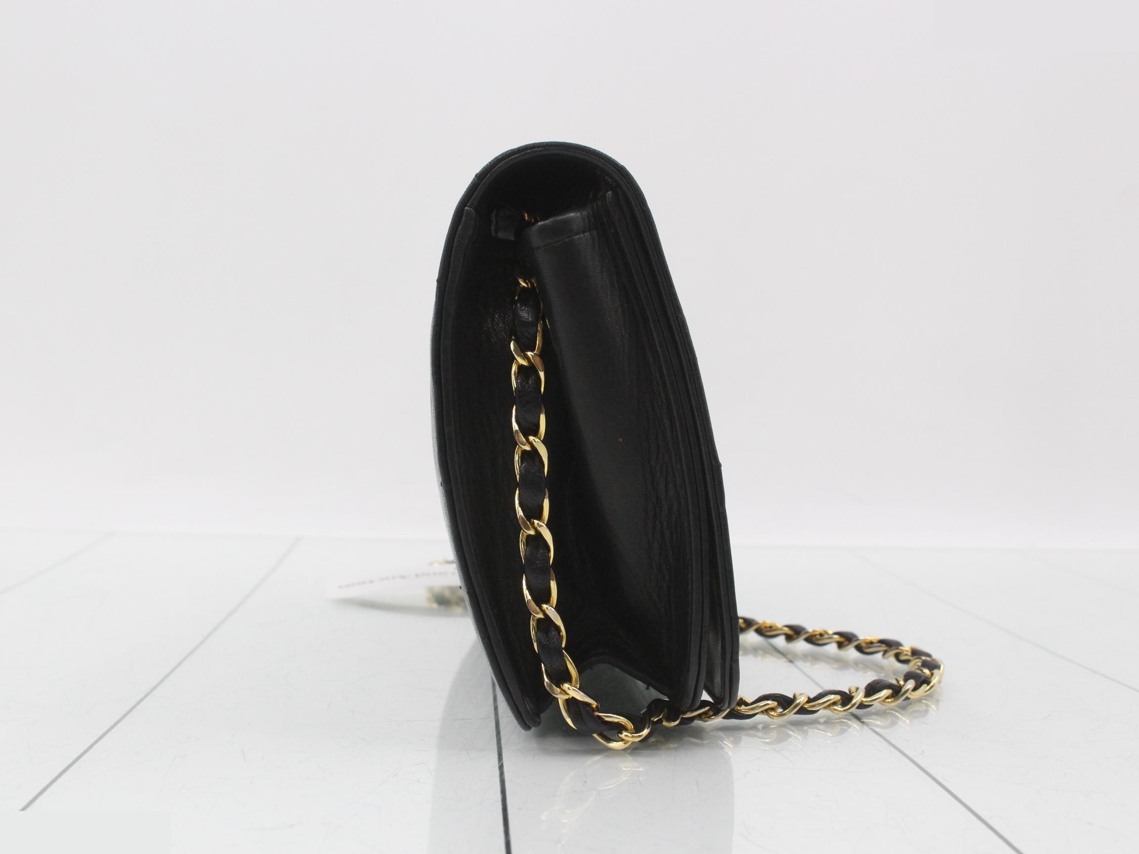 Matelassé Shoulder Bag — view 4