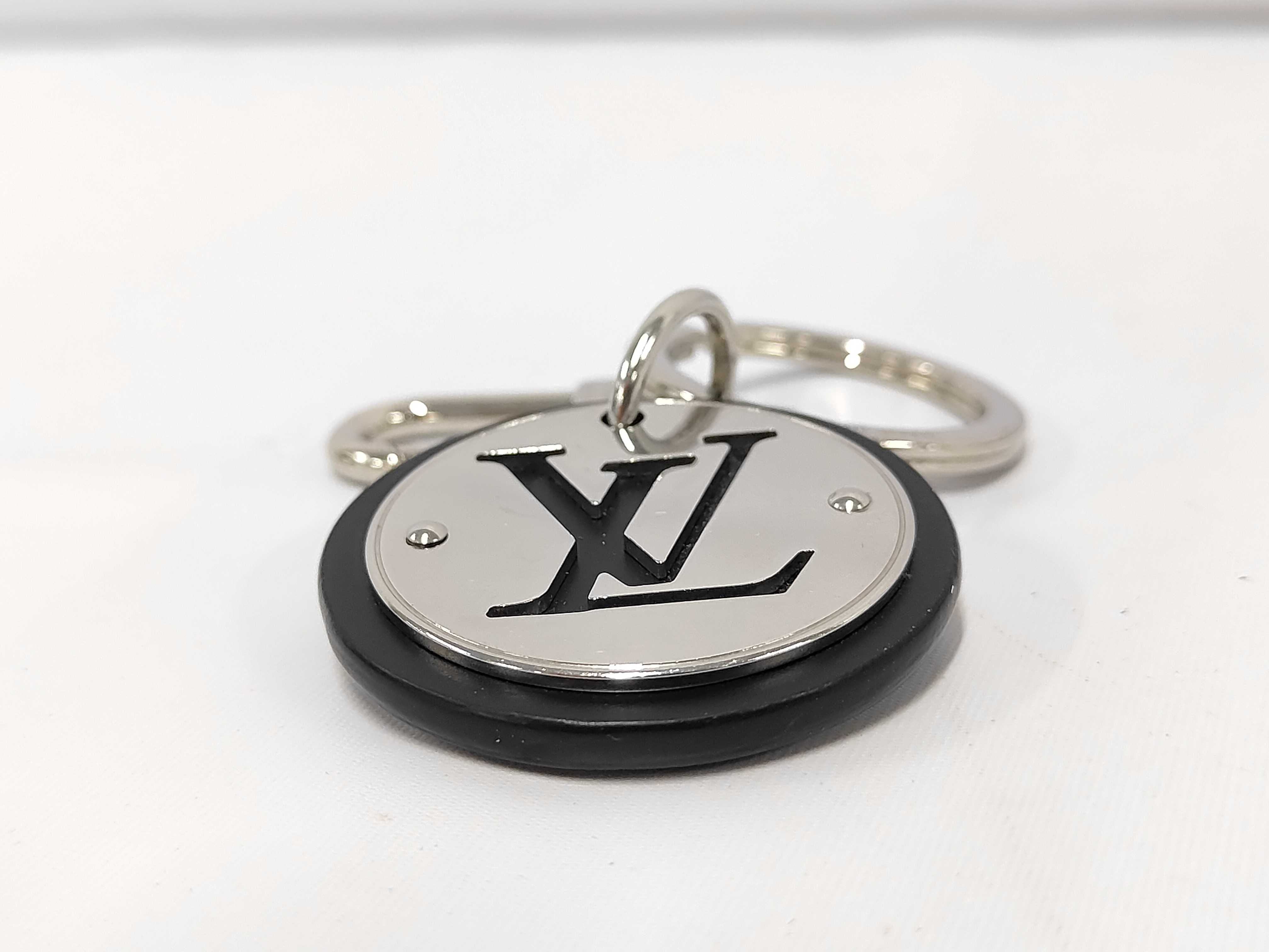 LV Circle M00741 Key Case — view 5
