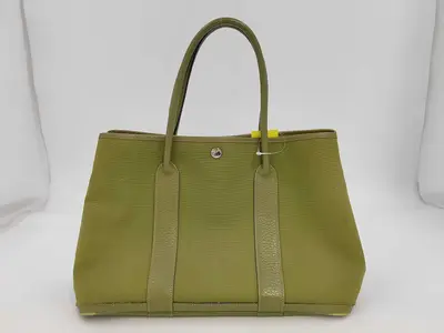 Garden Party 36 Anise Green Tote Bag