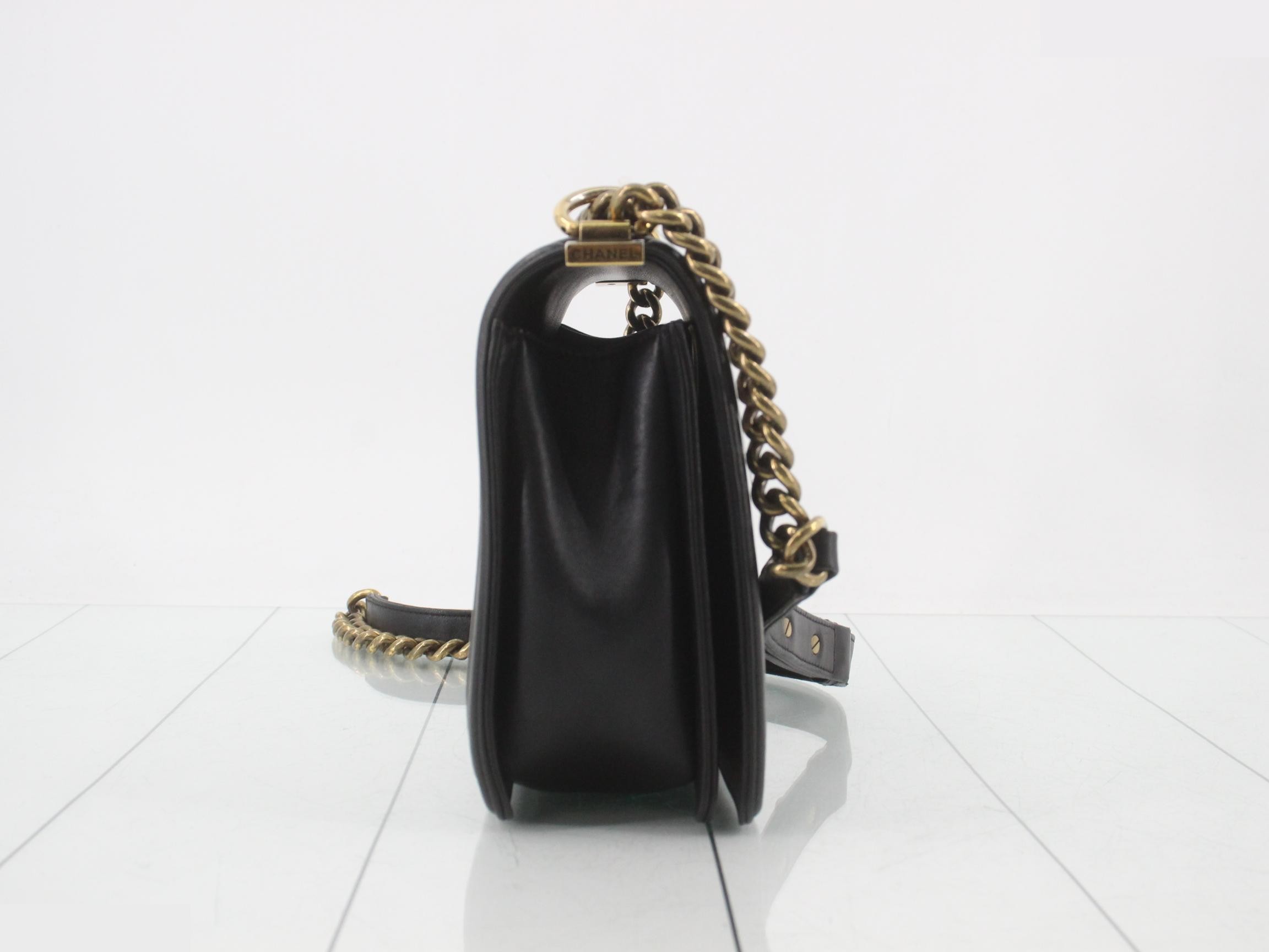 Shoulder bag — view 4