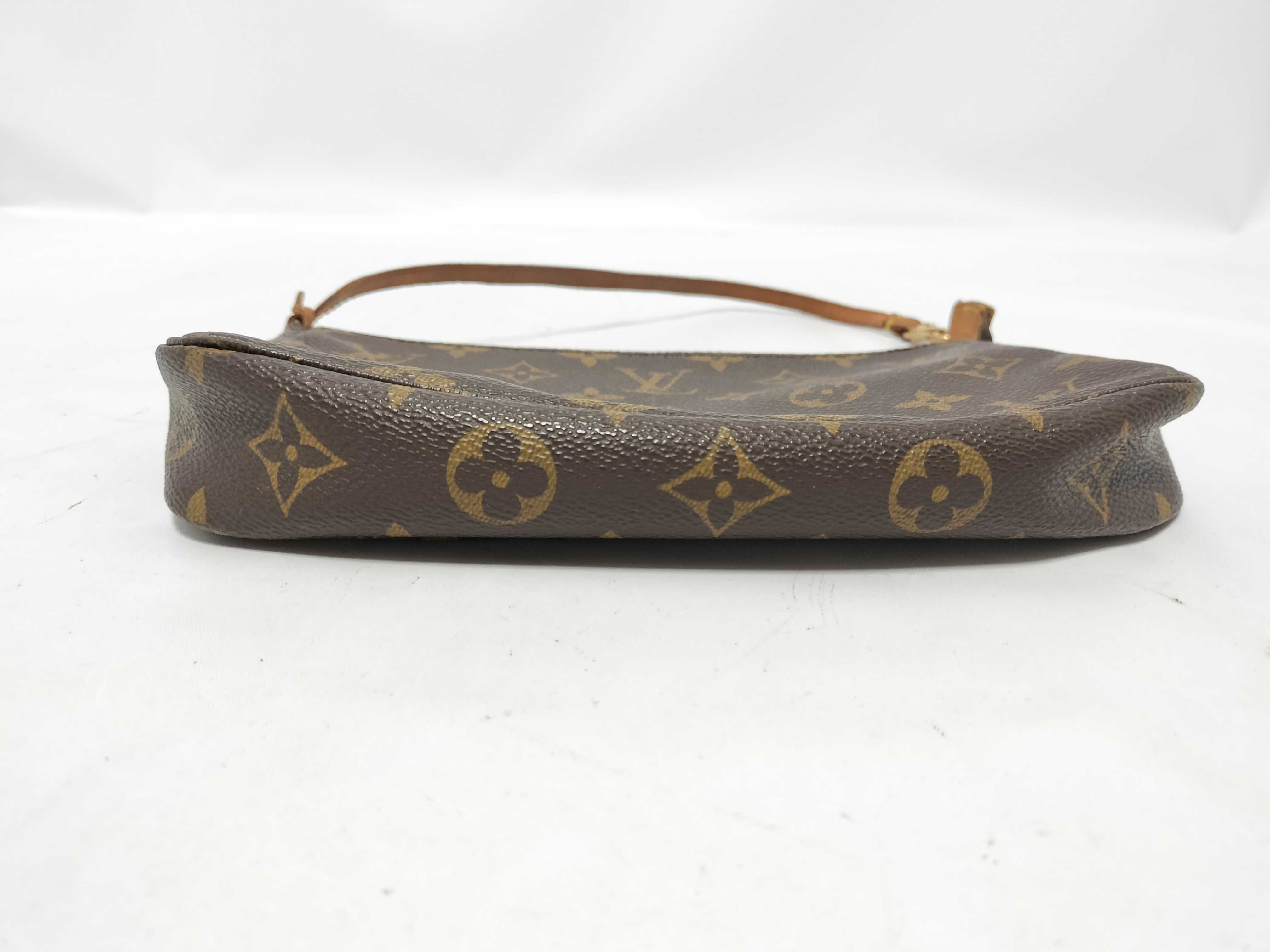 Monogram Louis Vuitton M51980 Pochette Accessoires Monogram CA1100 Pouch — view 8