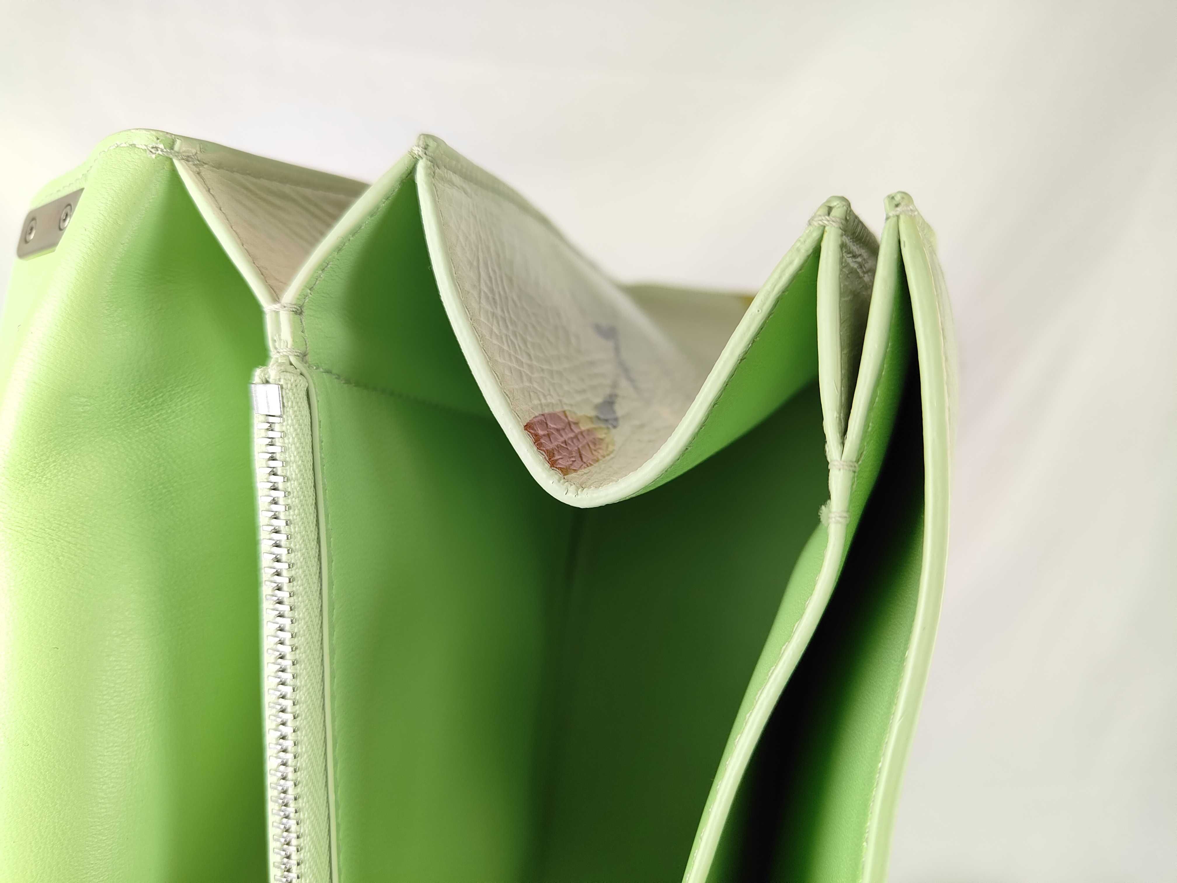 Crushed Sling Bag Tote Bag — view 13