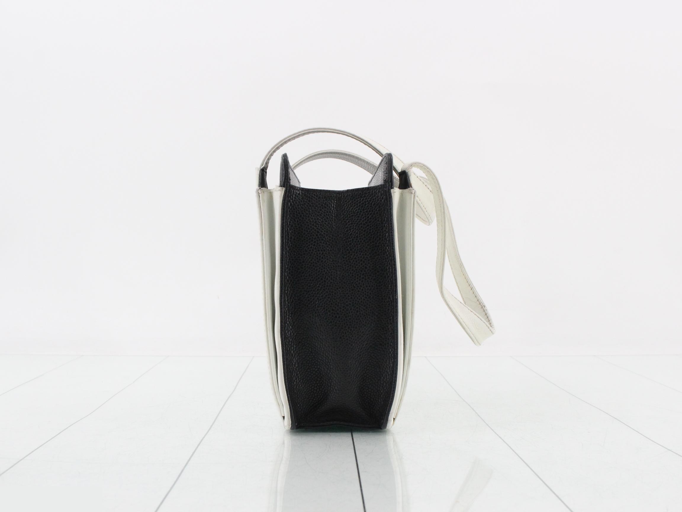 Caviar leather, 2.55 hardware, two-tone handbag — view 4