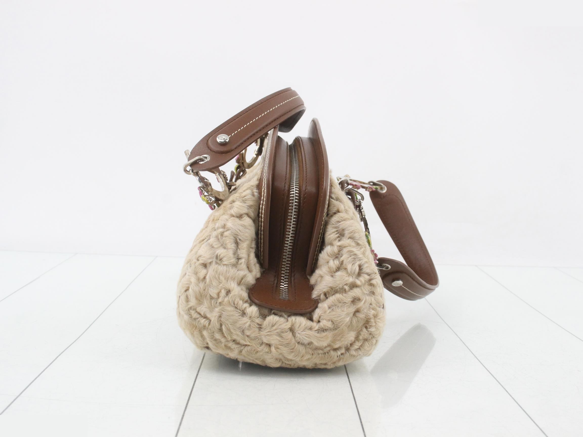 handbag — view 3